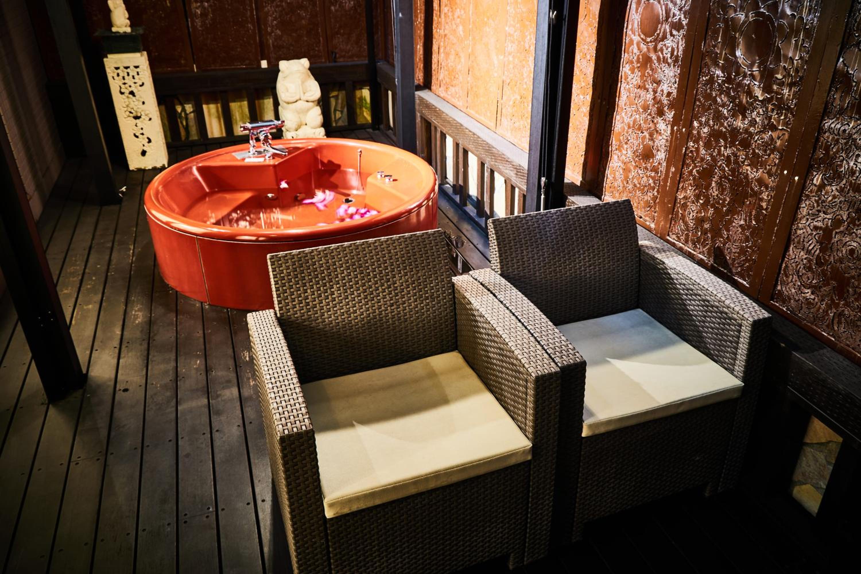Deluxe Double Room with Balcony photo 2