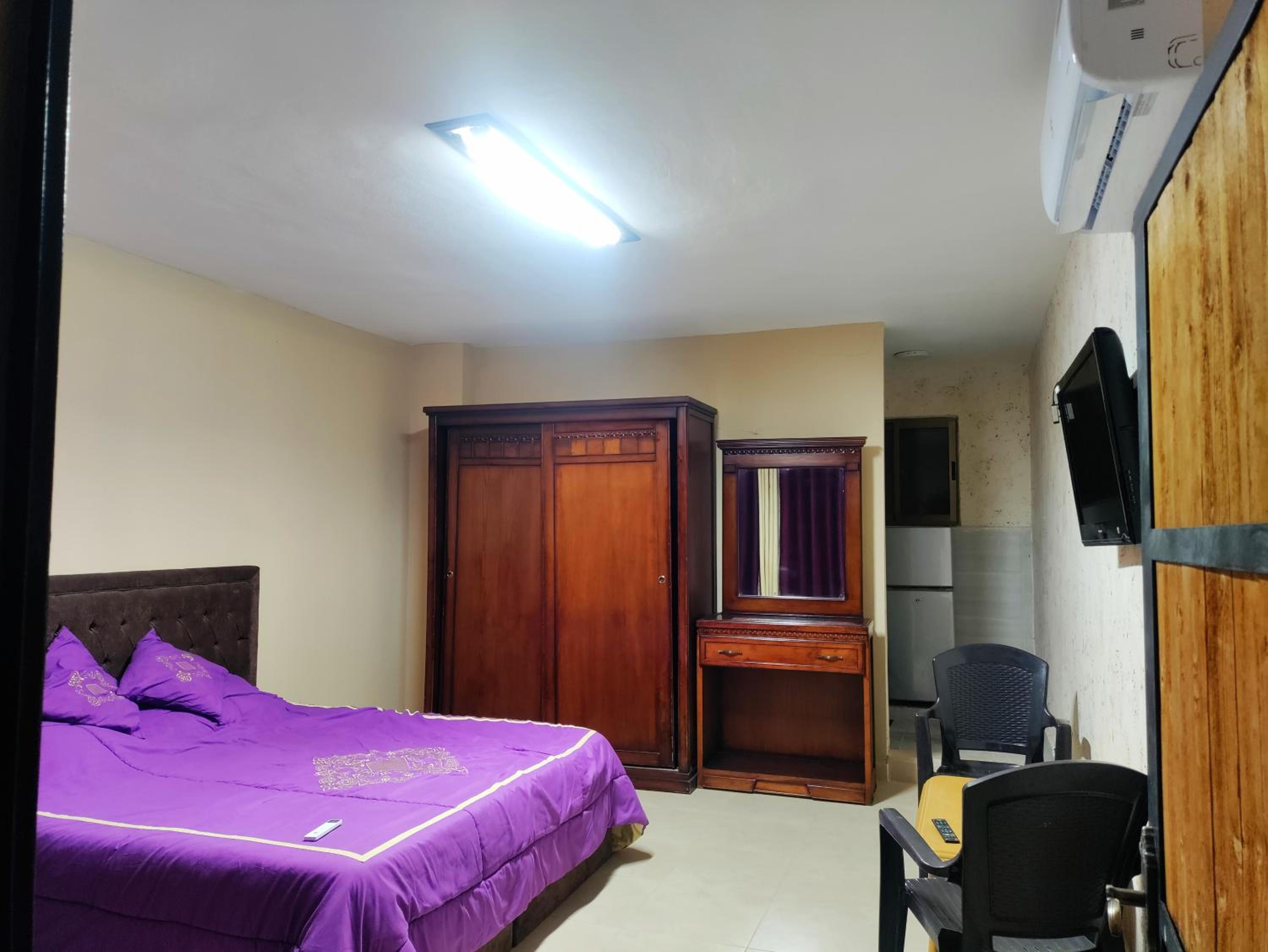 Large Double Room photo 3