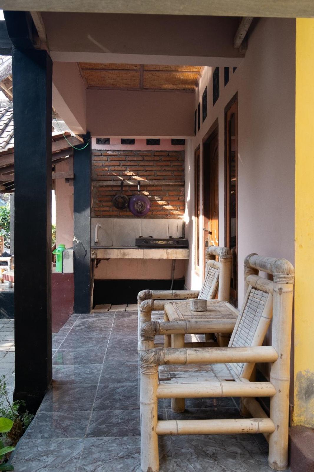 Deluxe Double Room with Balcony - Photo 6
