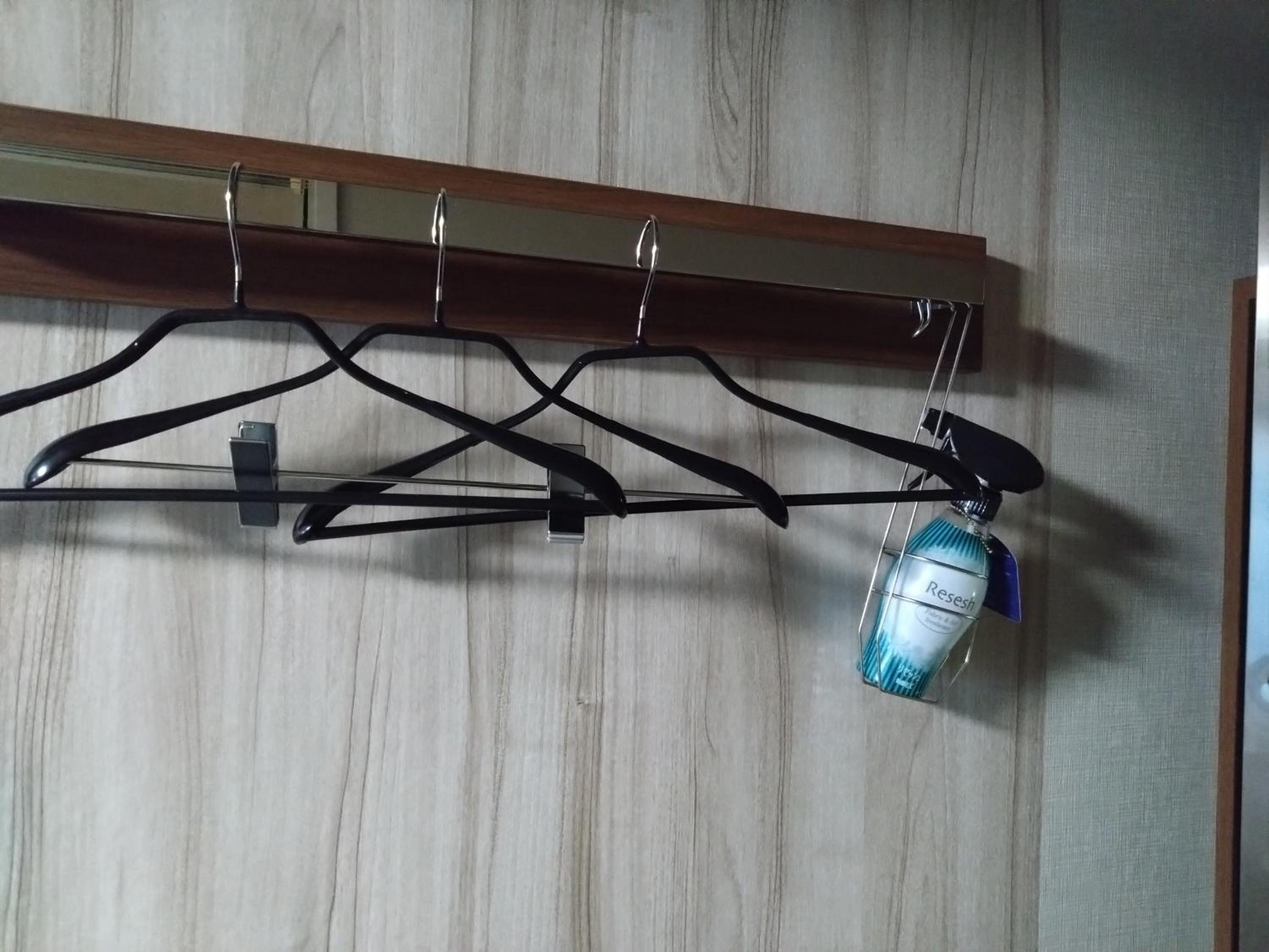 Semi Double Room - Non-Smoking  - Photo 8