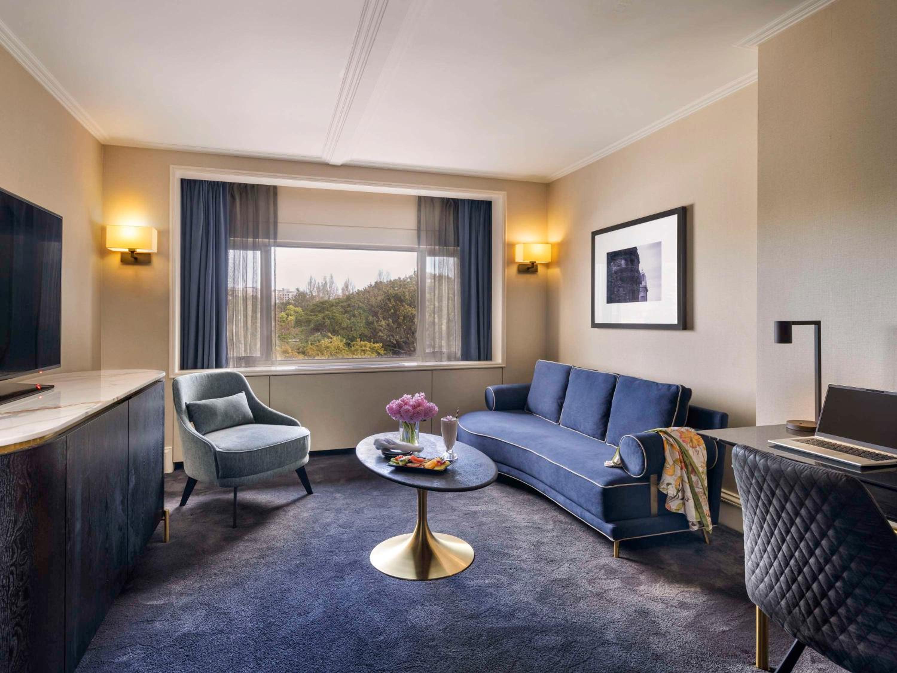 Junior King Suite - Photo 2