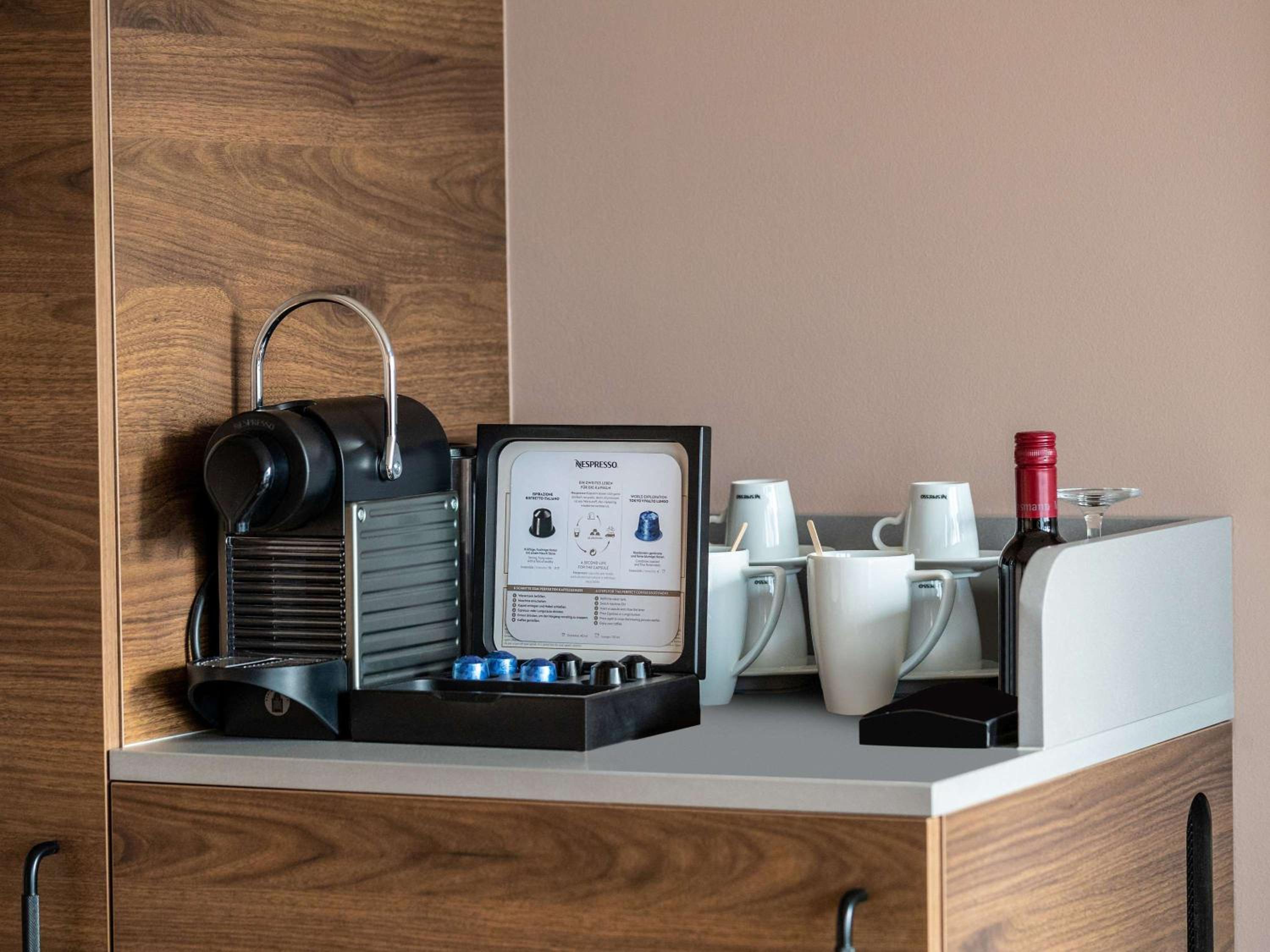Premium Deluxe Room with Kitchenette - Photo 5