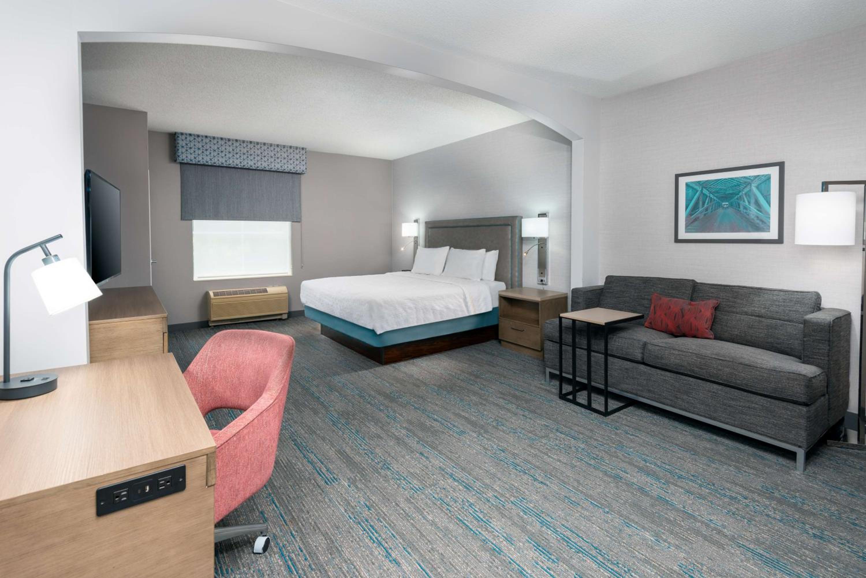 King Room With Sofa Bed - Non-Smoking - Photo 1