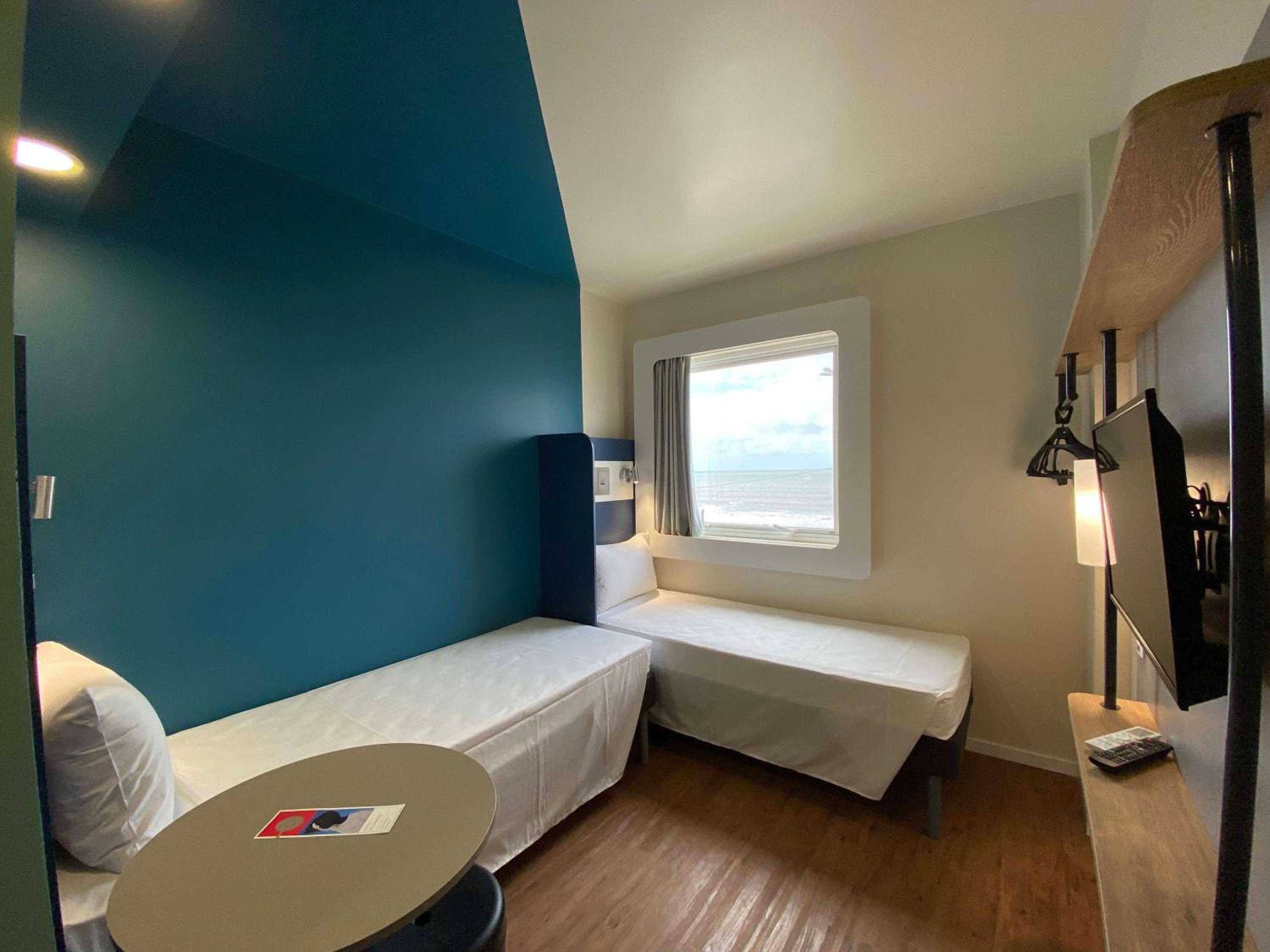 Superior Twin Room with Ocean View - Photo 1