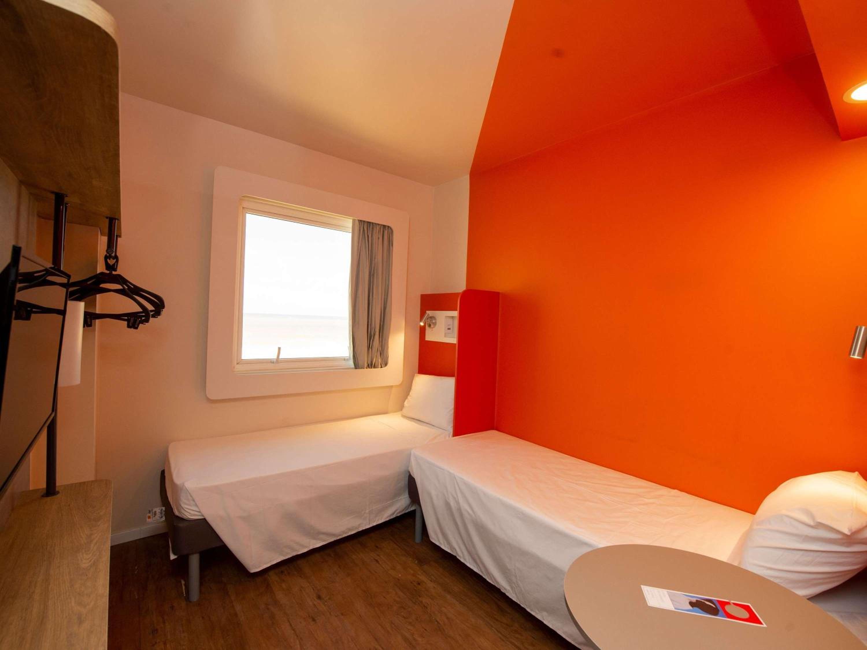 Superior Twin Room with Ocean View - Photo 6