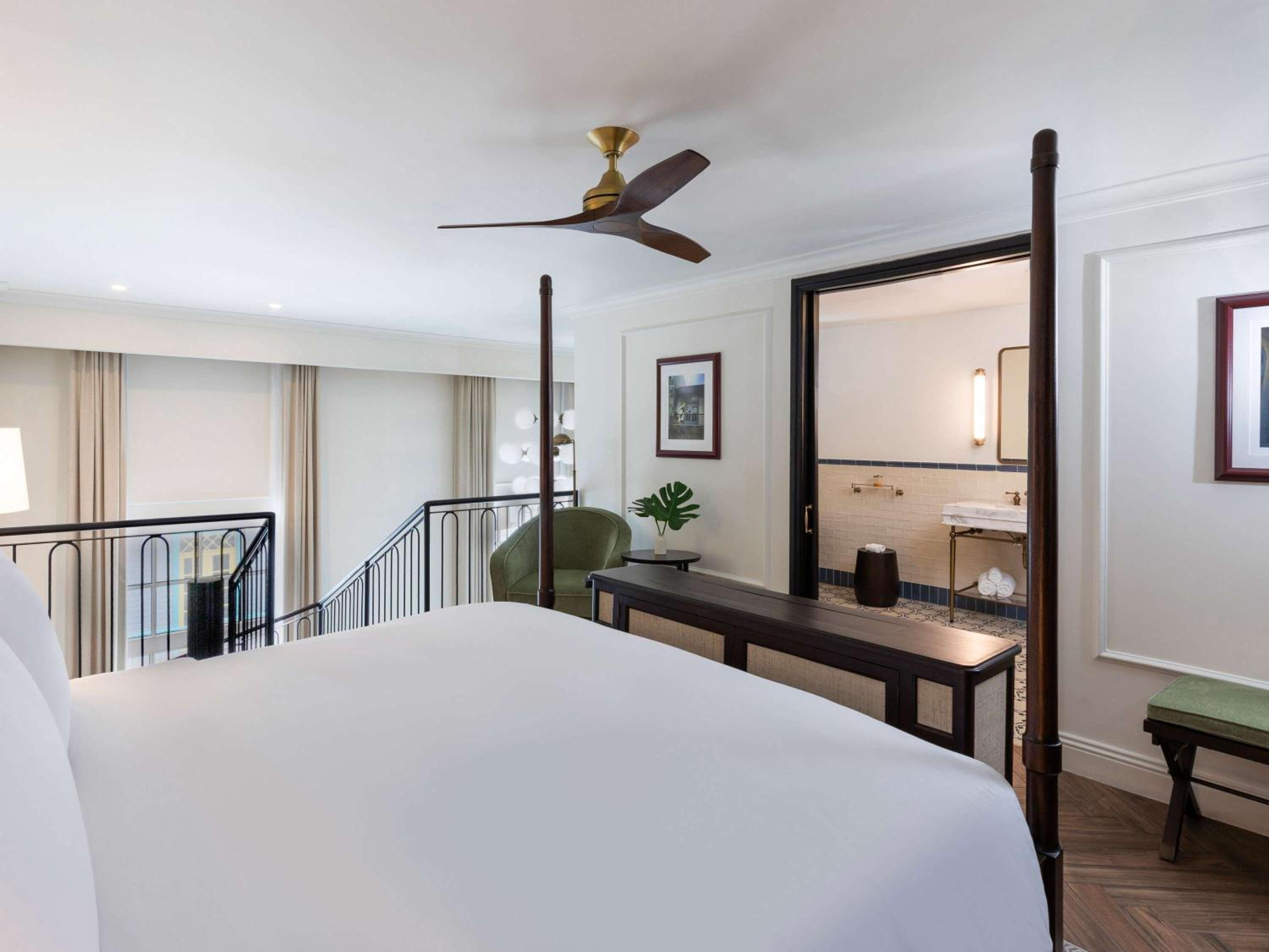 MAGNIFIQUE DUPLEX SUITE 1 KING HISTORIC VIEW - Photo 2