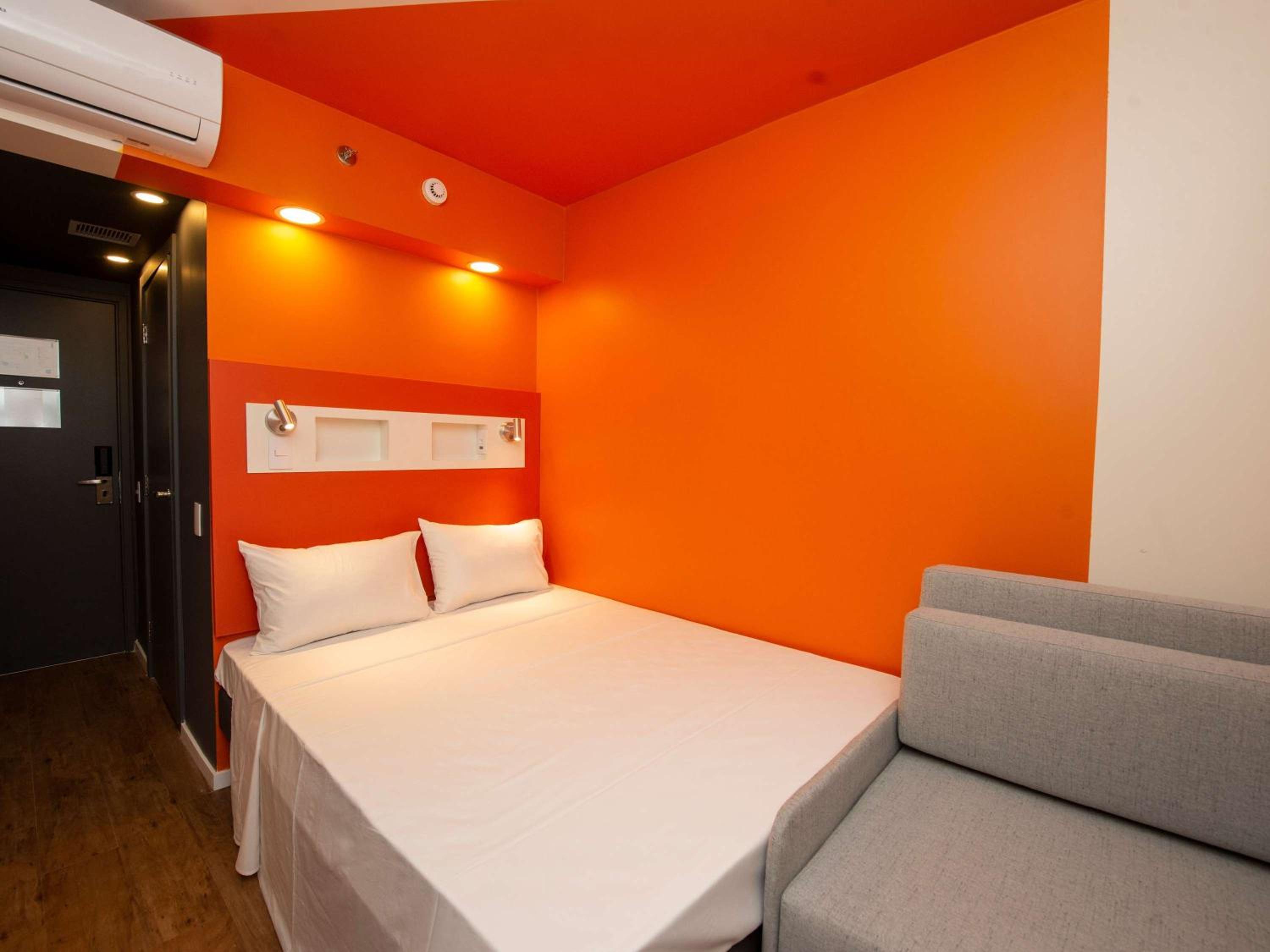 Standard Double Room with Sofa - Photo 4