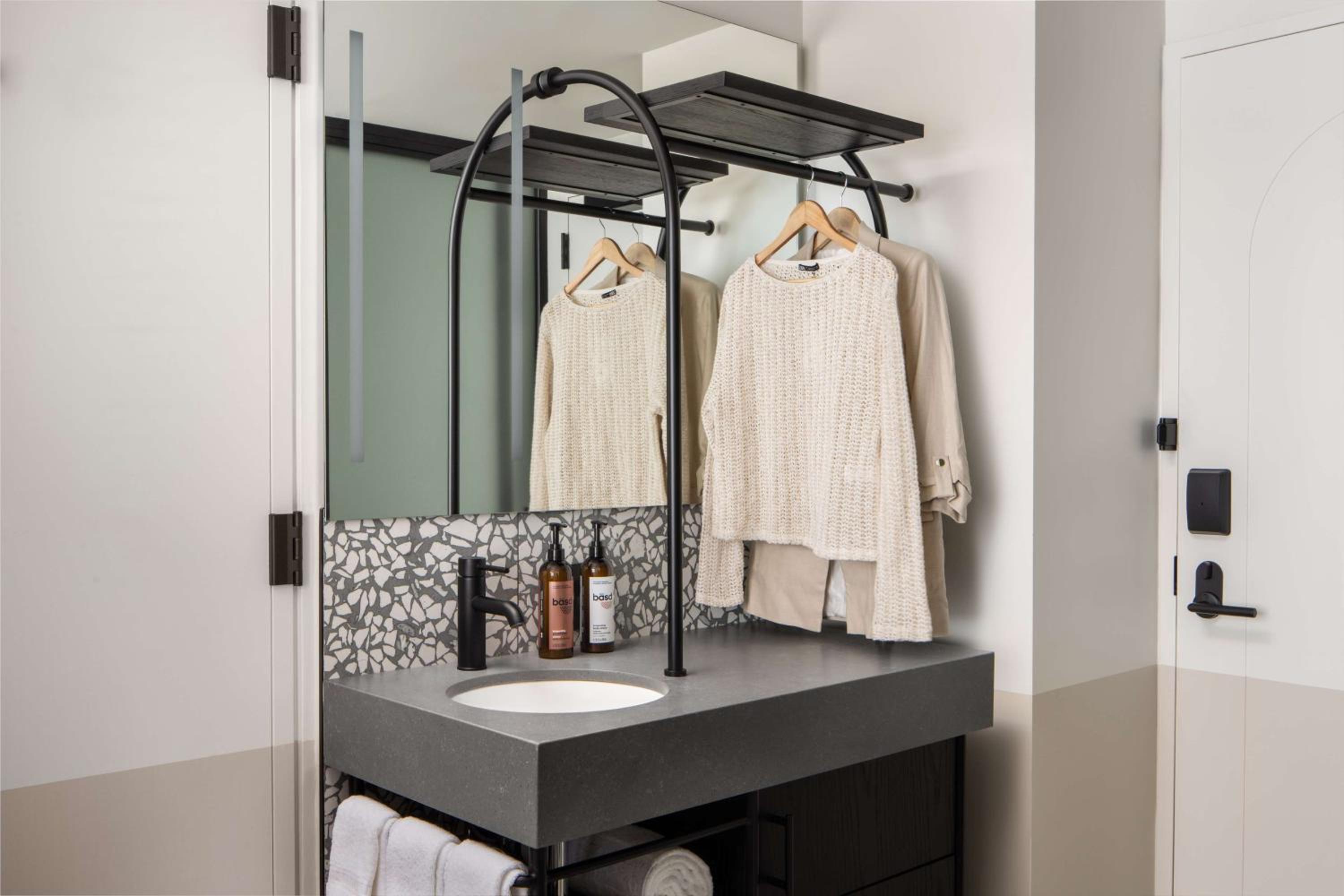 Compact Queen Room with City View