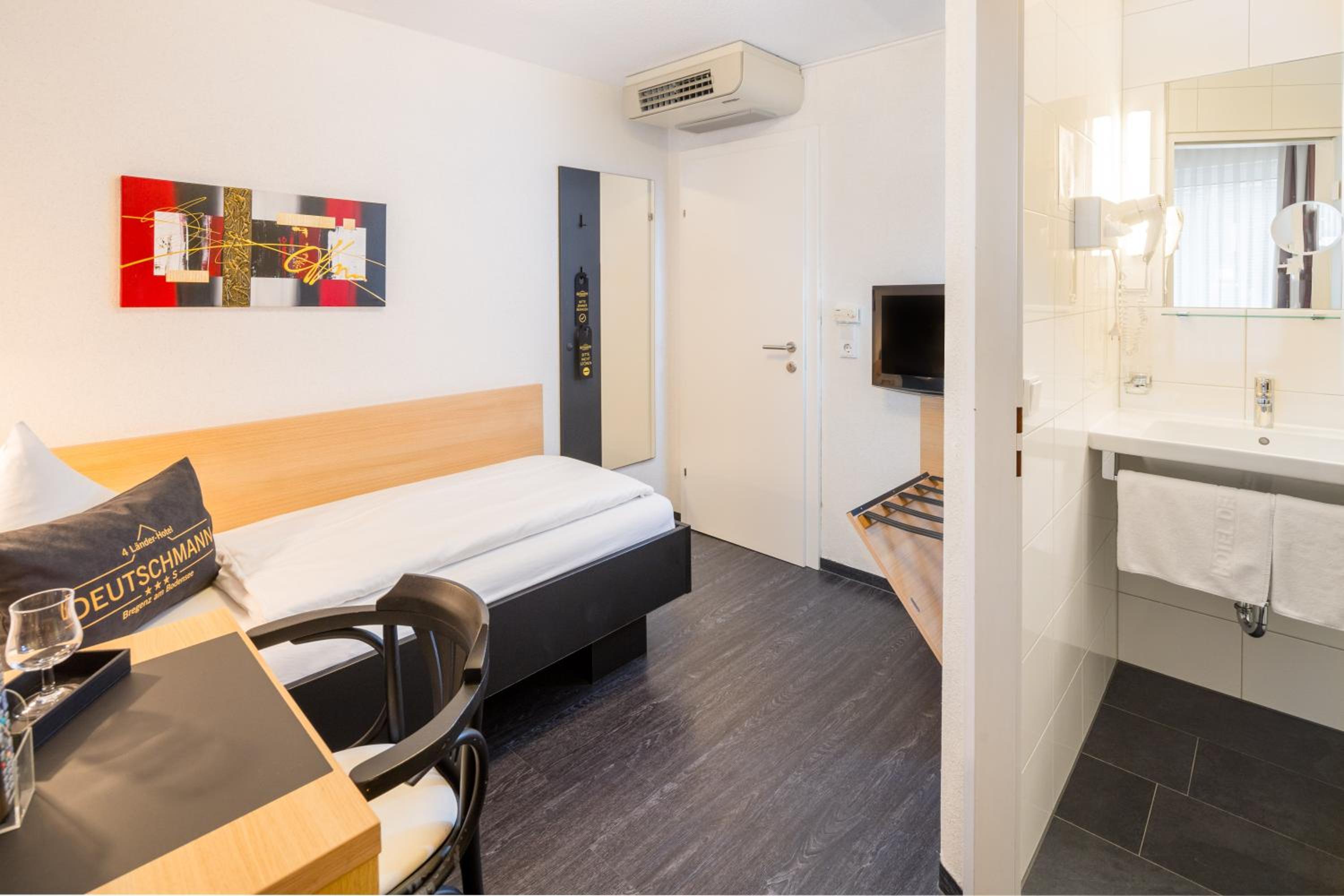 Single Room photo 1