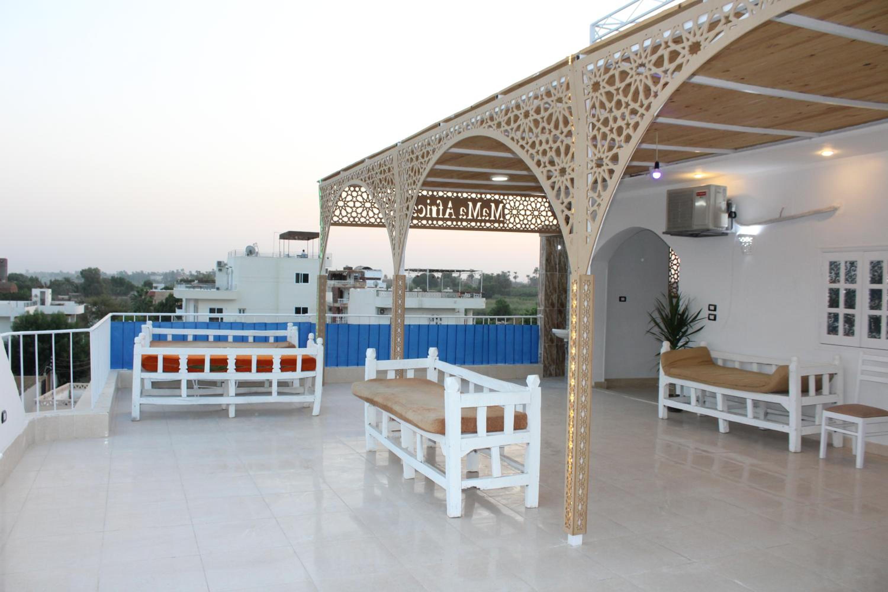 Studio with Pool View - Photo 32