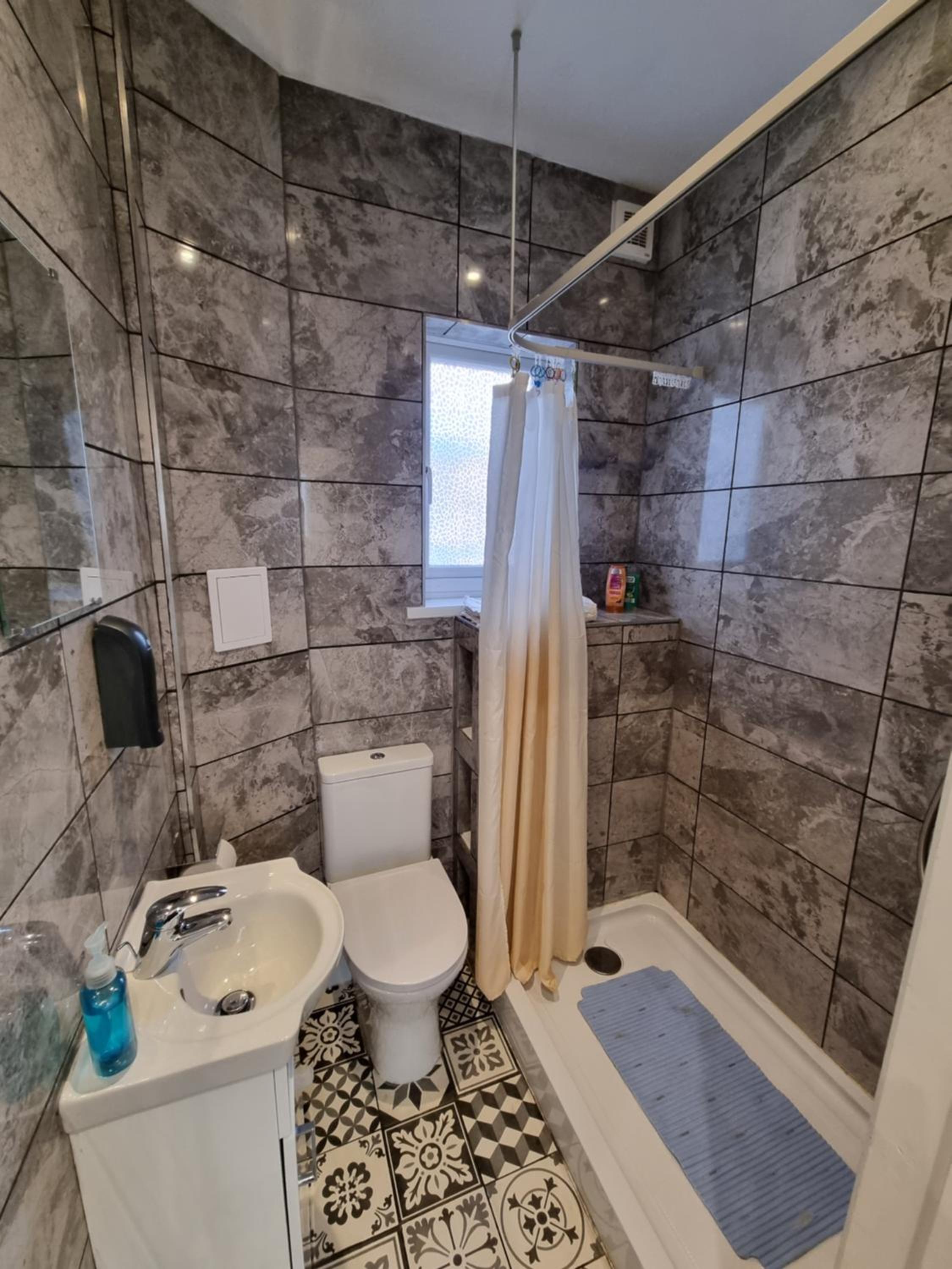 Apartment - Photo 10