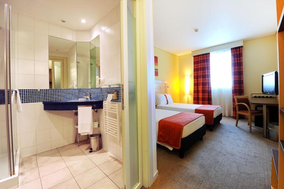 Large Twin Room photo 1