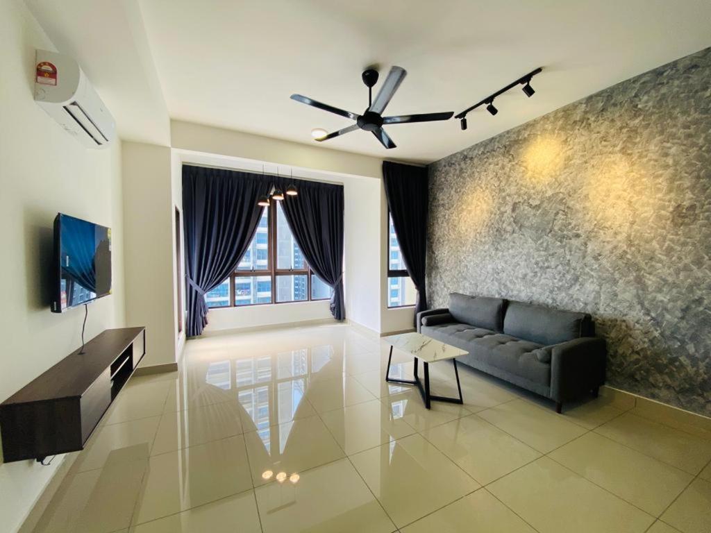 One-Bedroom Apartment - Photo 40