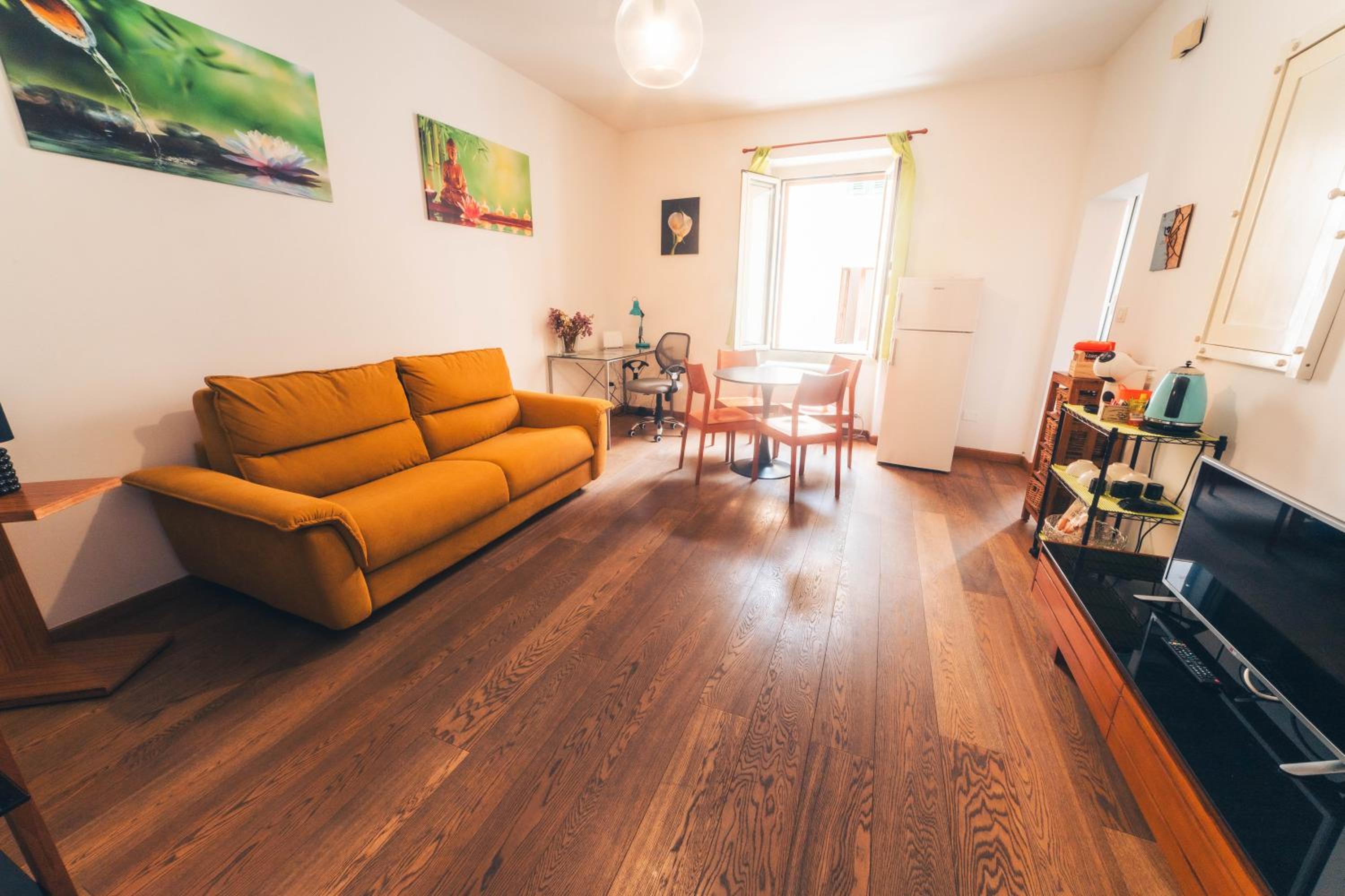 One-Bedroom Apartment