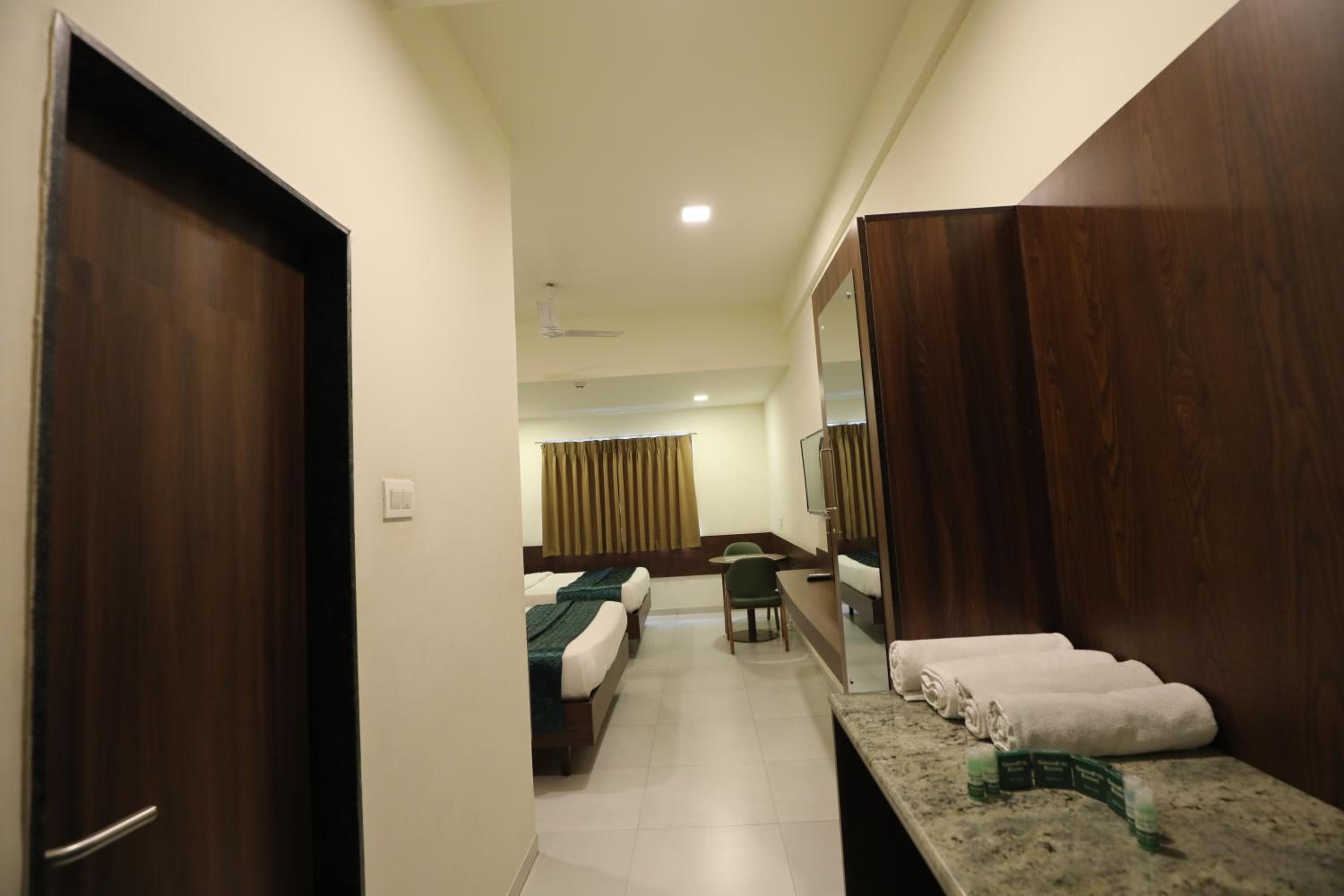 Deluxe Triple Room - Photo 3