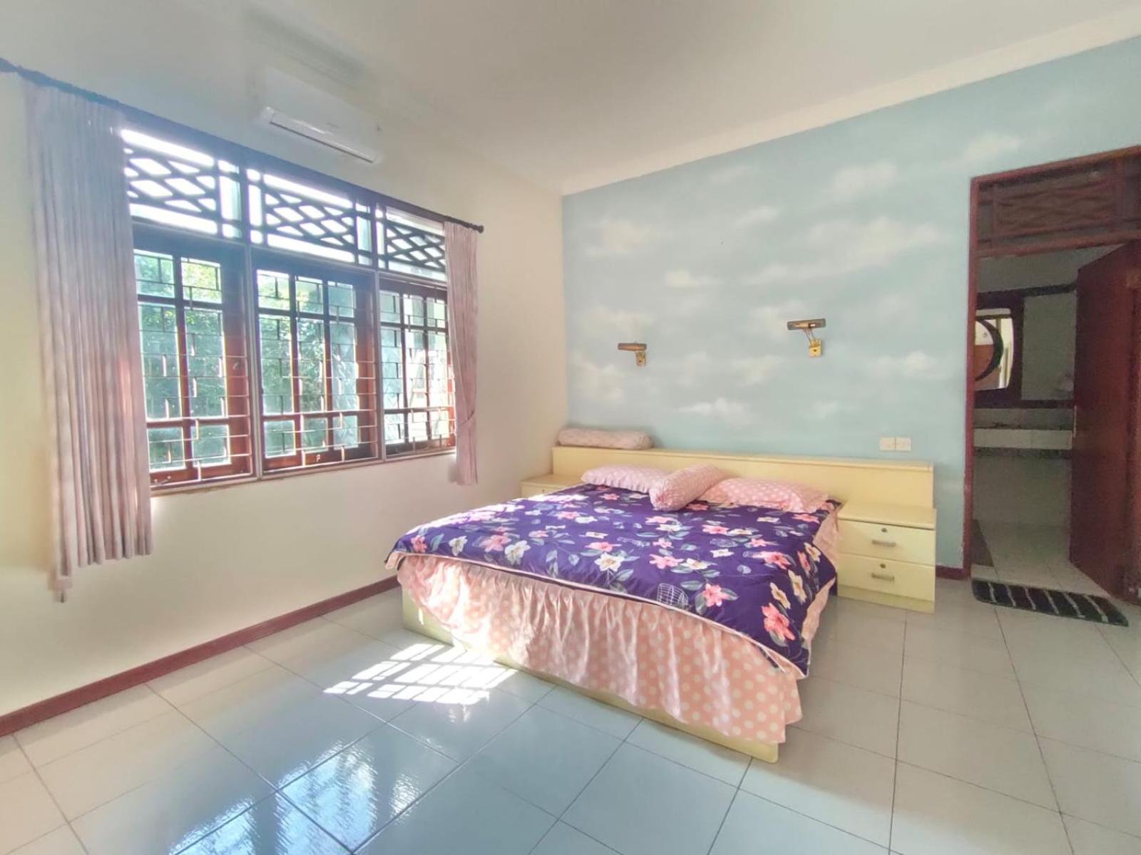 Three-Bedroom Villa photo 3