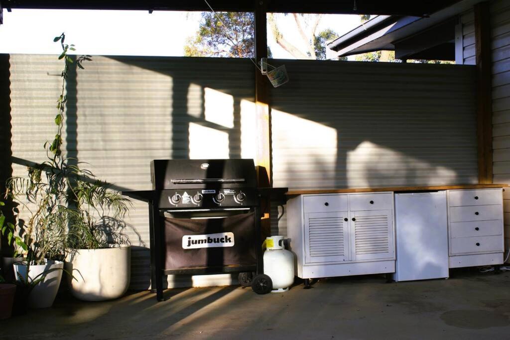 Three-Bedroom House photo 2