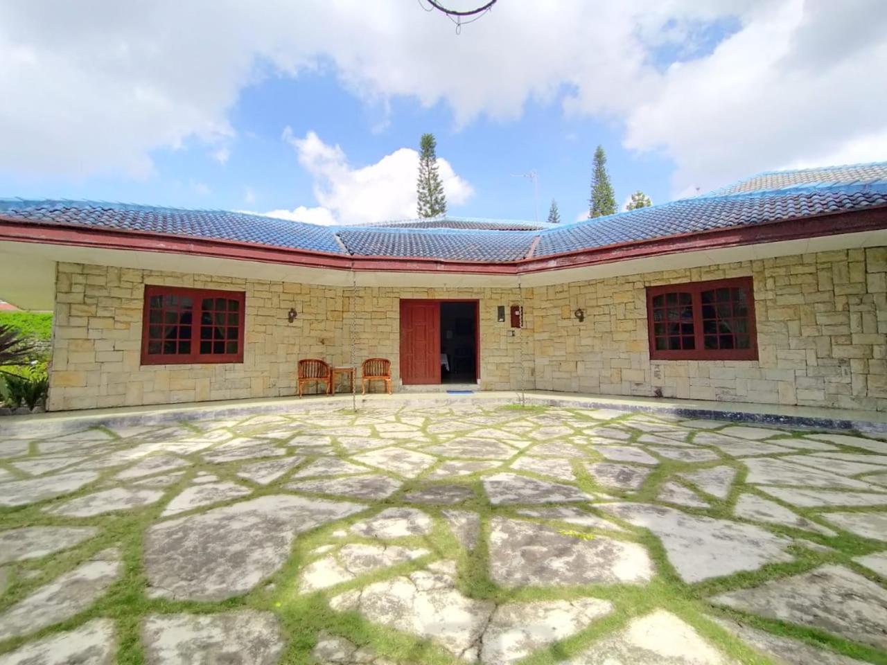 Villa photo 3
