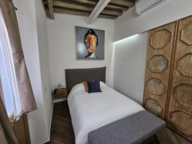 Single Room with Bathroom
