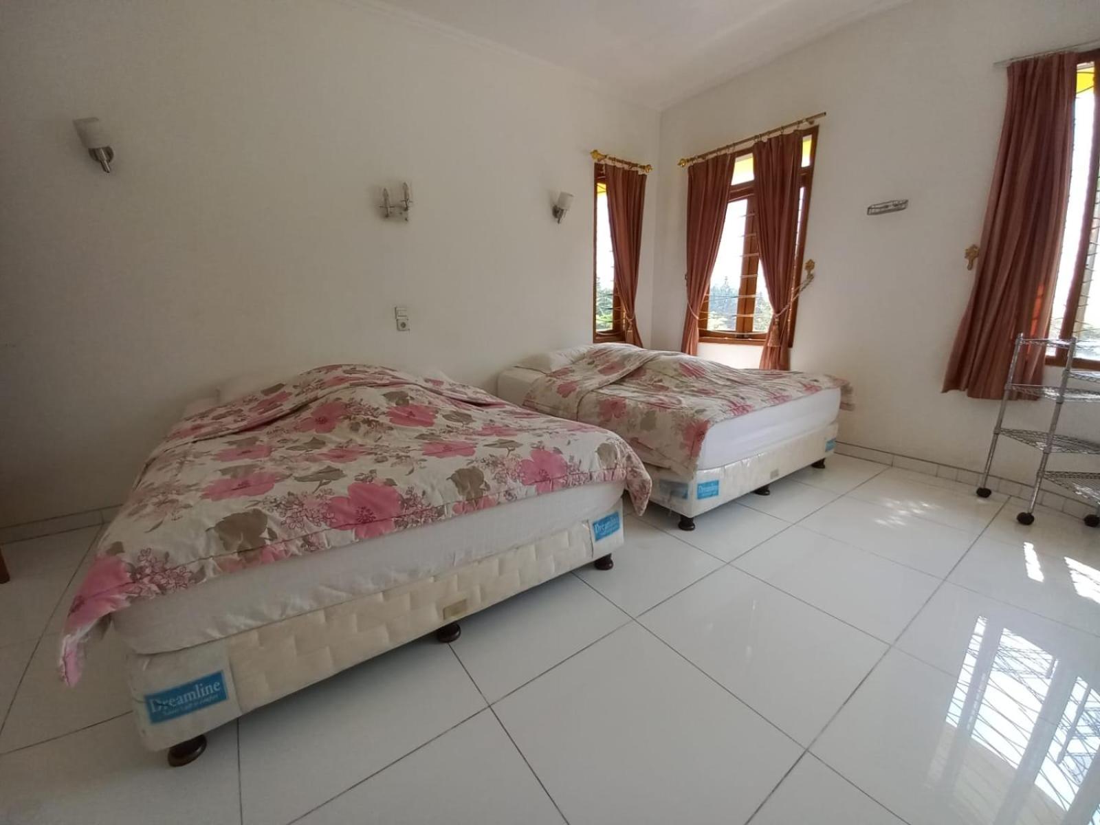 Villa photo 1