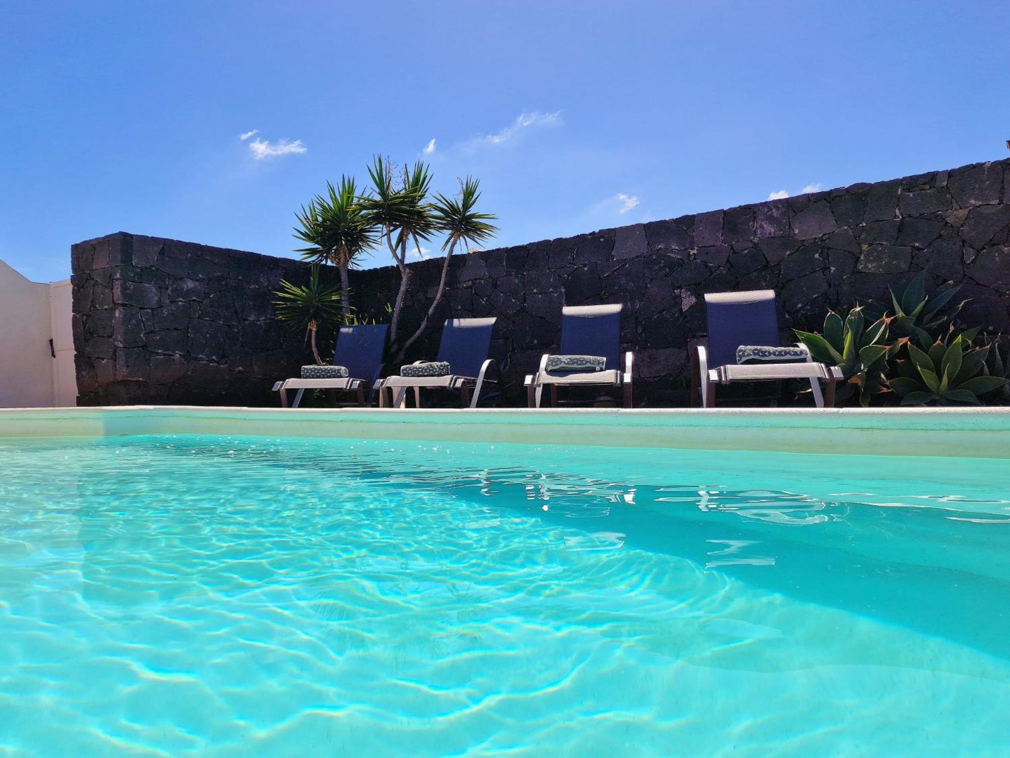 Villa photo 2