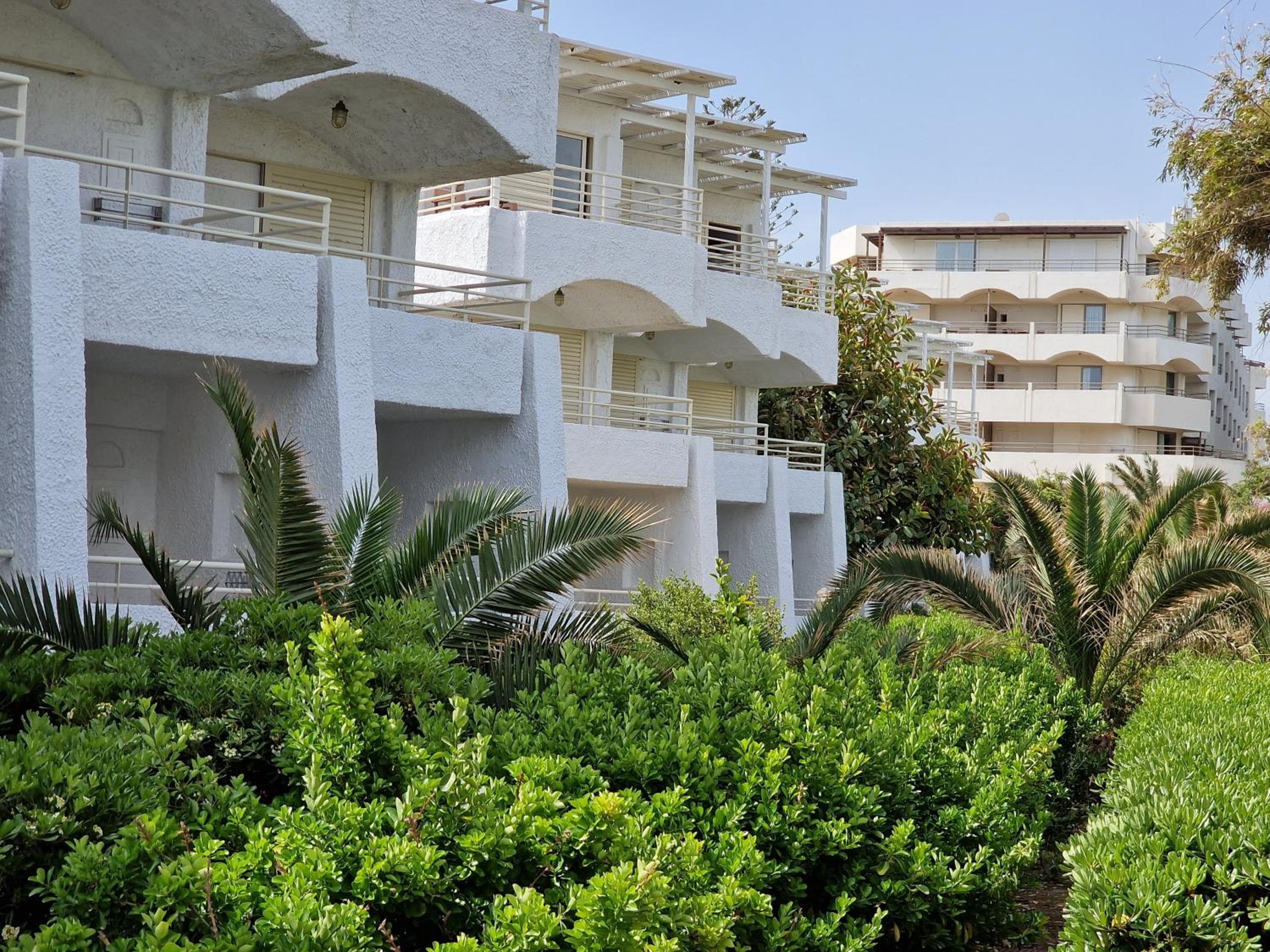 Bungalow with Garden View photo 3