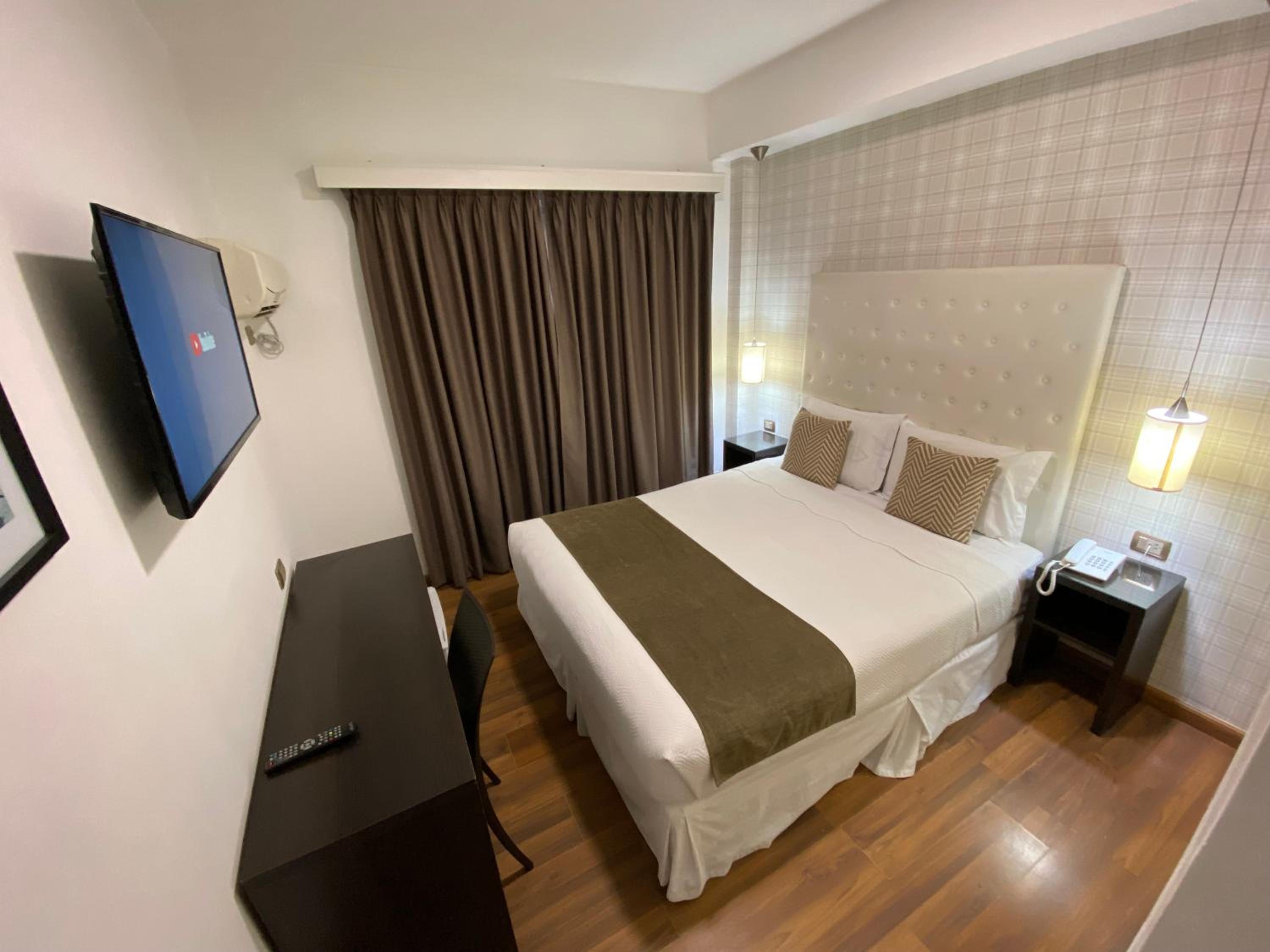 Standard Double Room - Photo 3