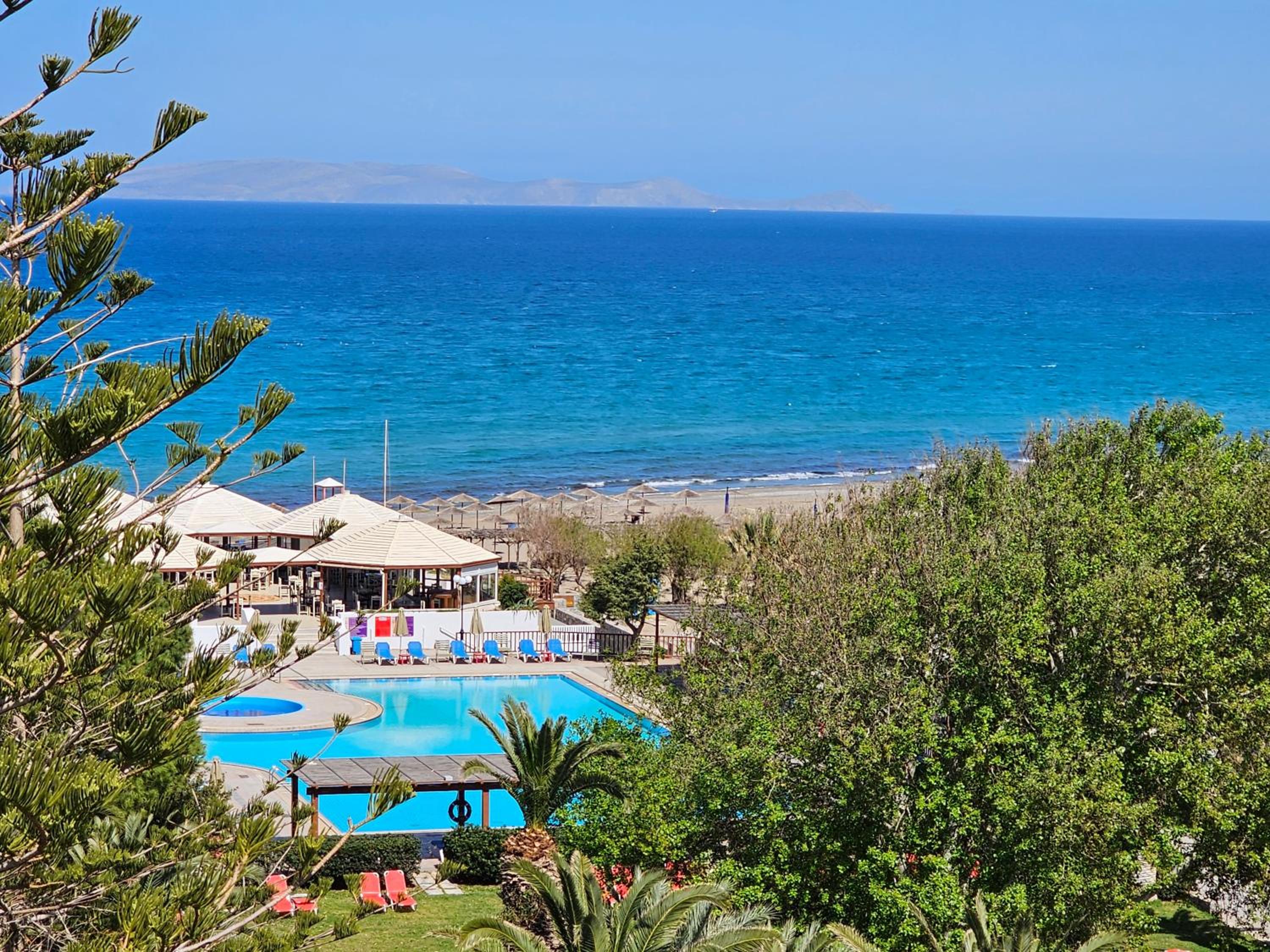 Double or Twin Room with Side Sea View photo 3