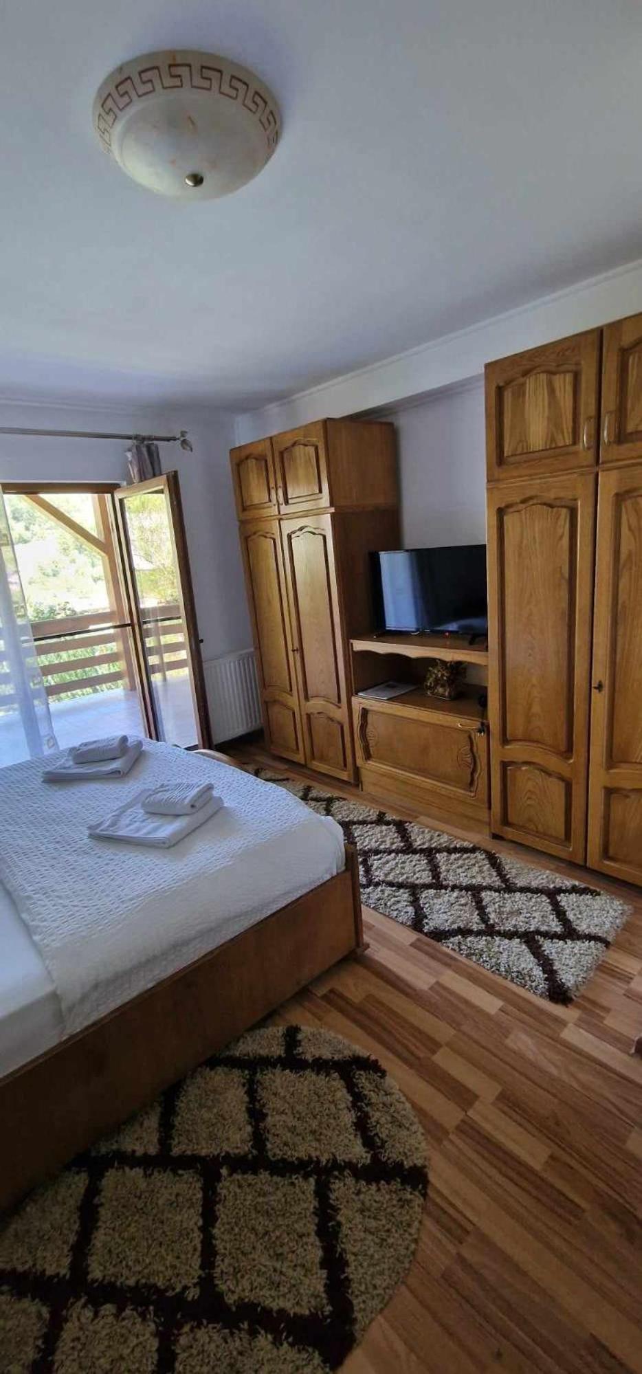 King Room with Balcony photo 1