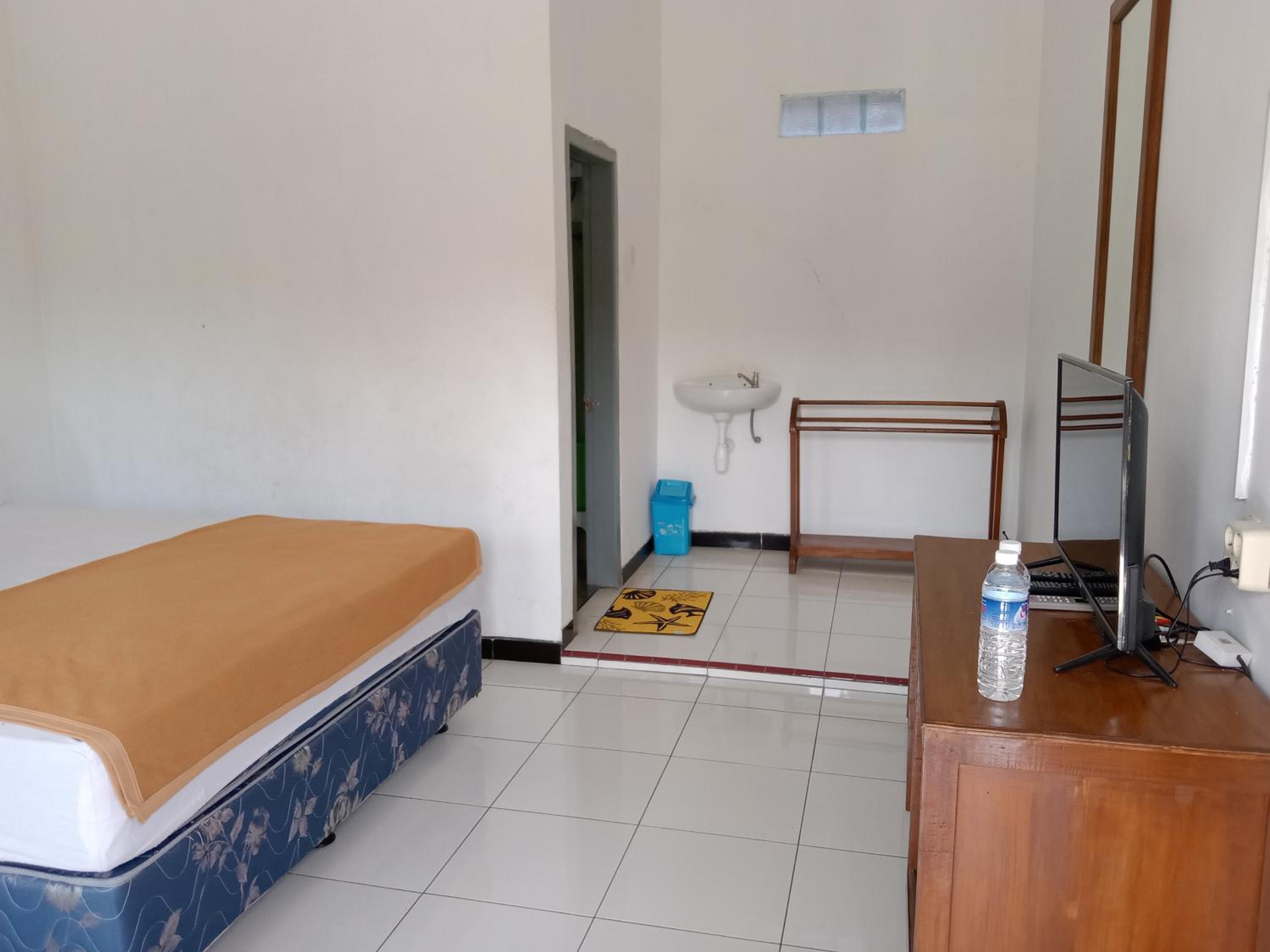 Standard Double or Twin Room - Photo 2