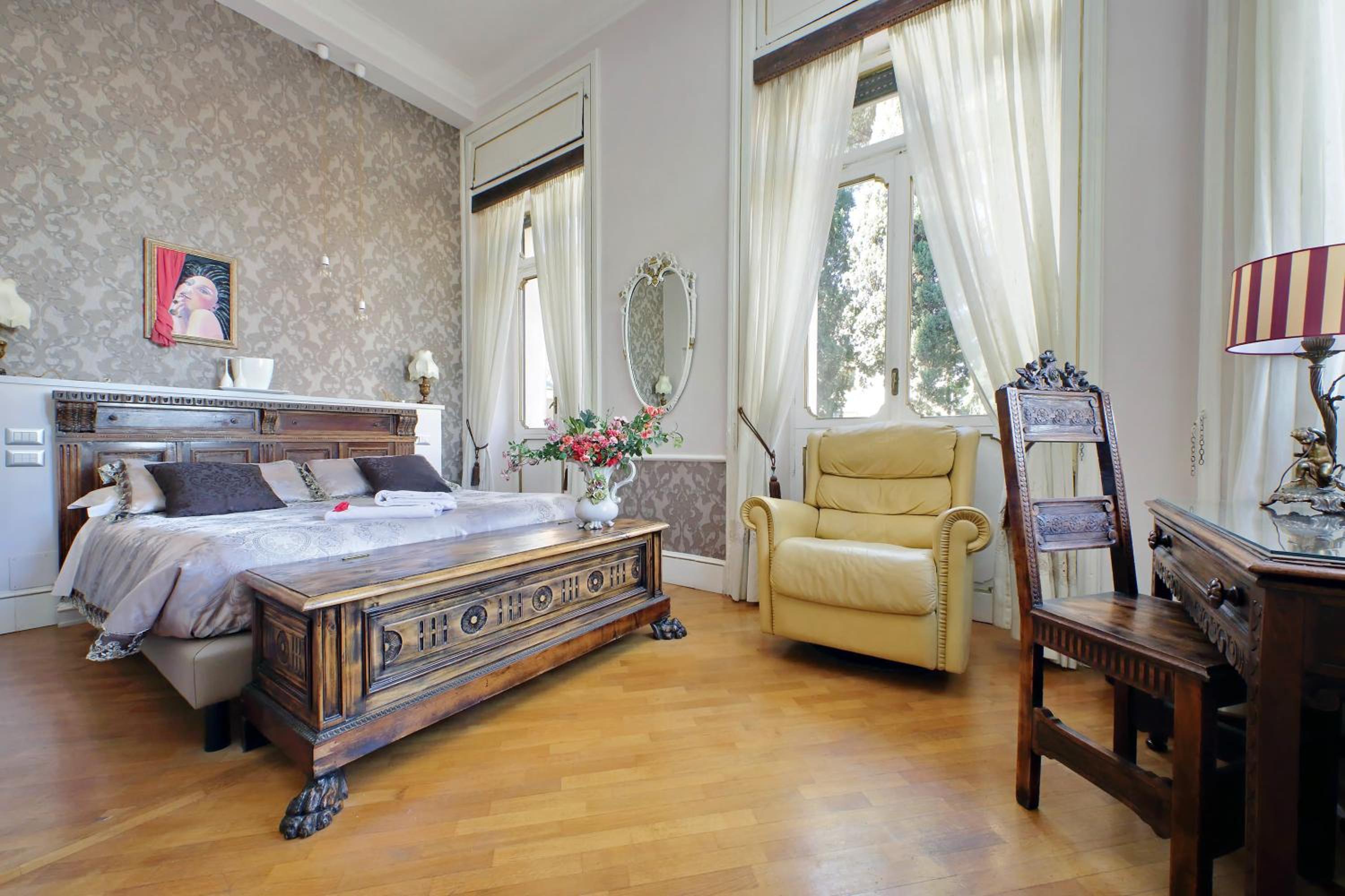 Deluxe Double or Twin Room with City View photo 1