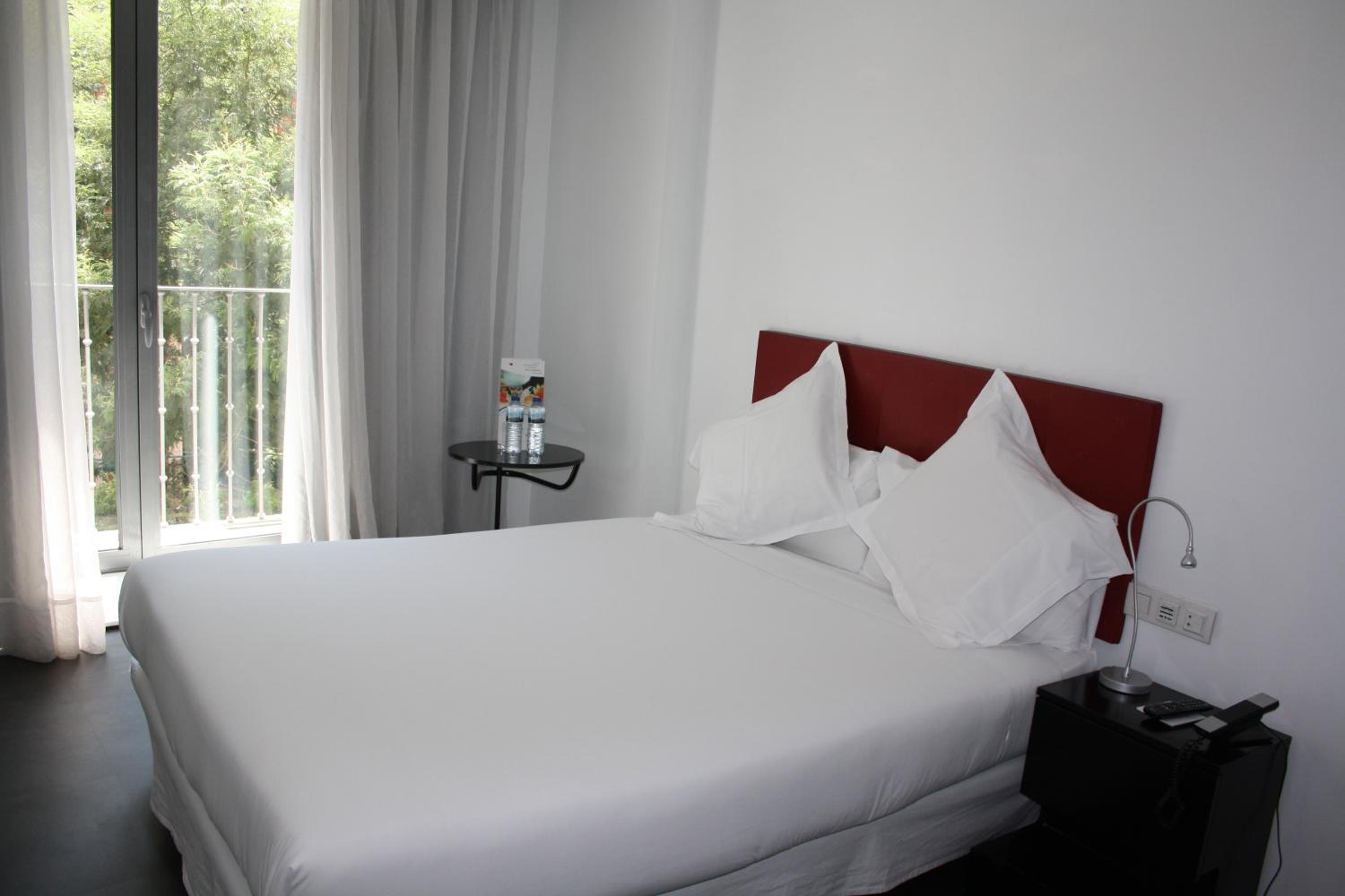 Superior Double or Twin Room - Photo 3