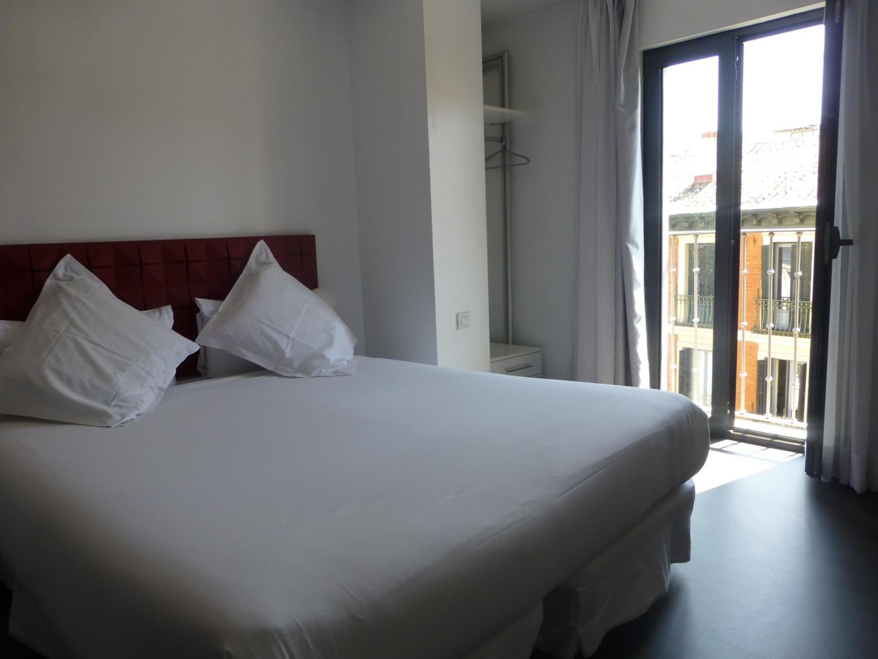 Standard Double or Twin Room - Photo 4