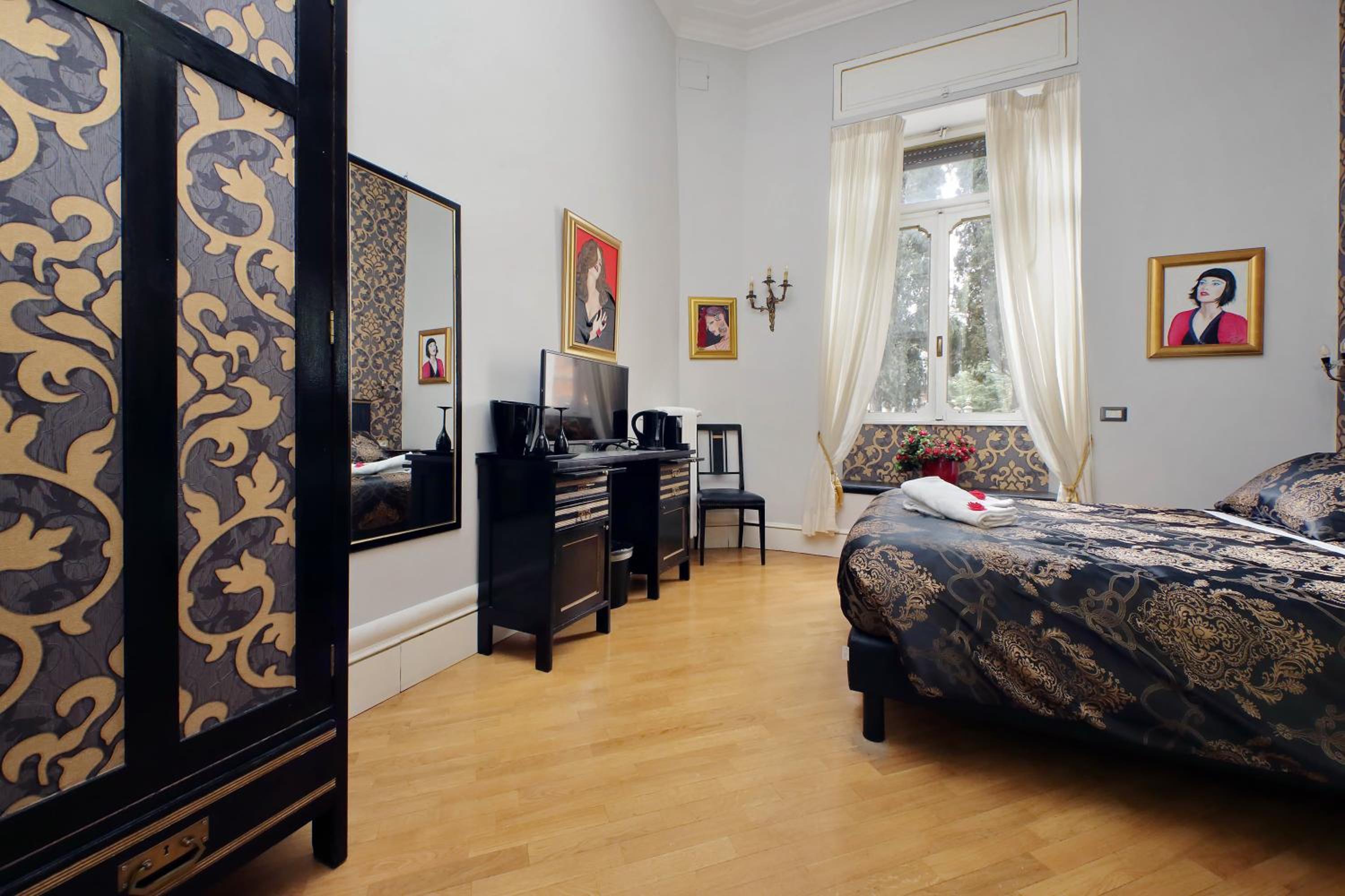 Standard Double Room photo 3