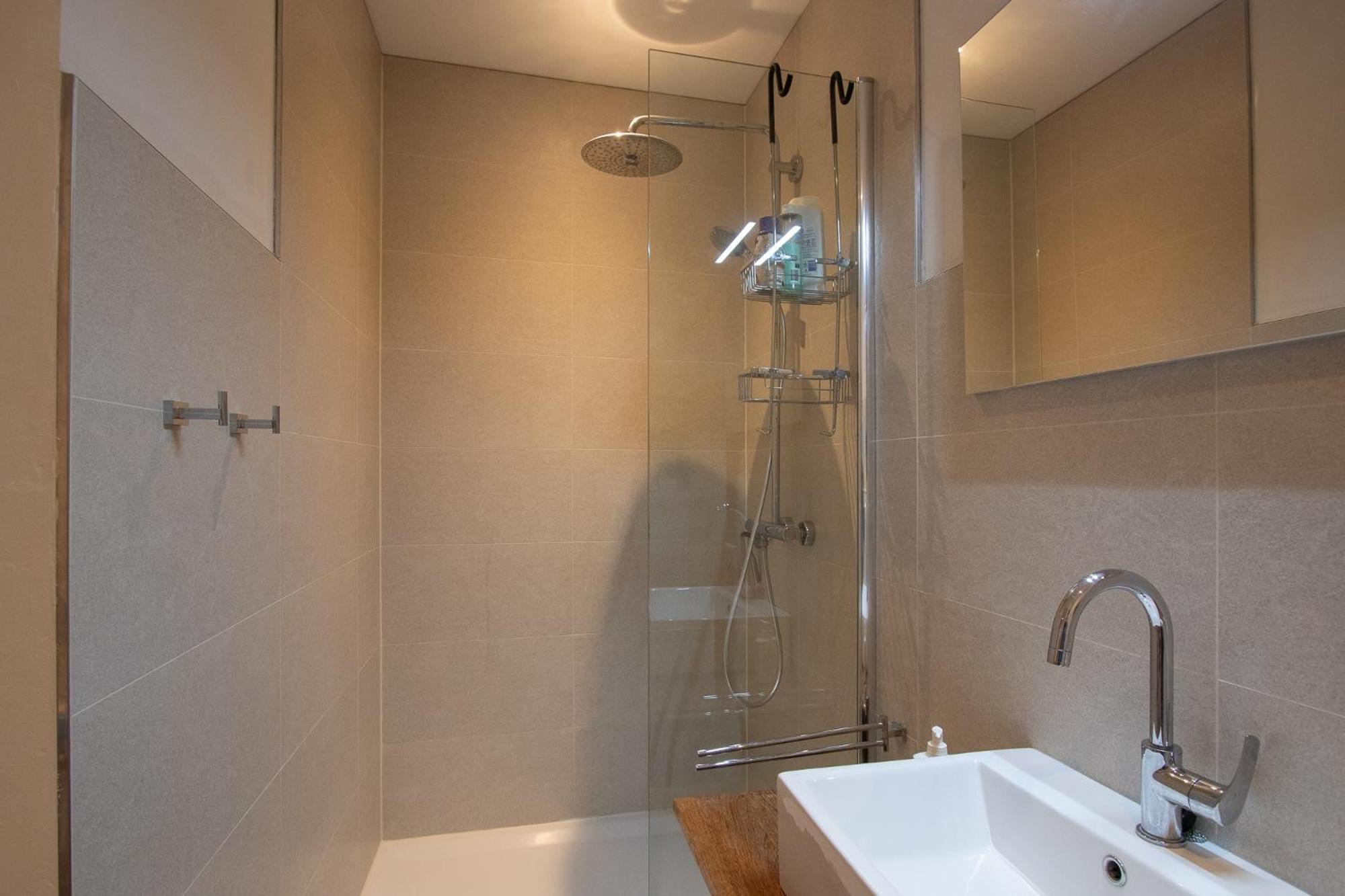 Deluxe Double Room - Photo 7
