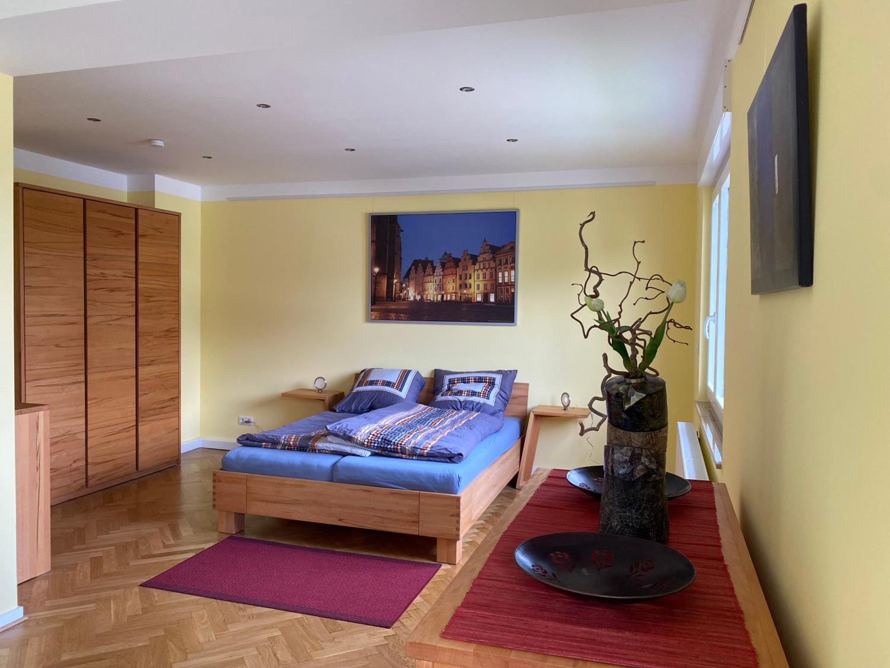 One-Bedroom Apartment photo 2