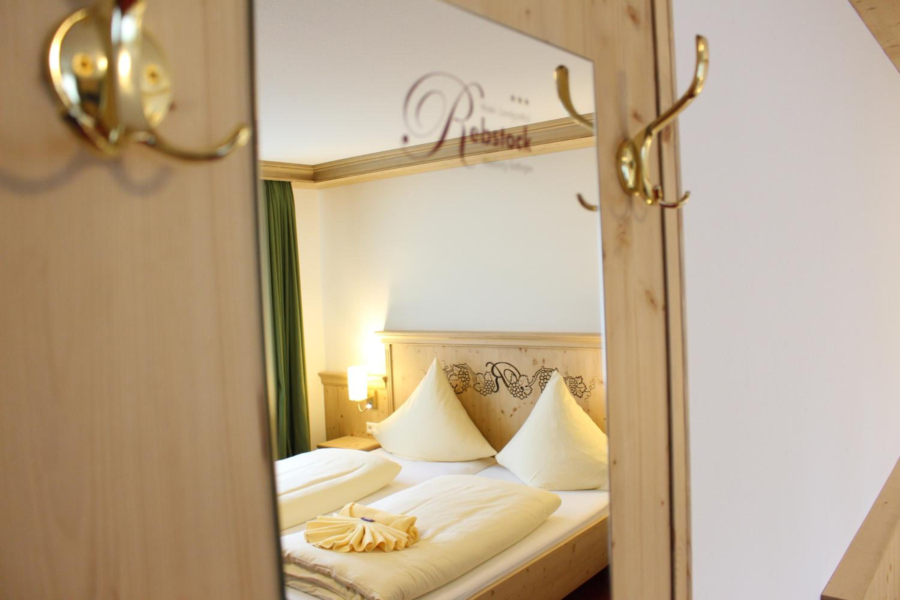 Double Room - Photo 5