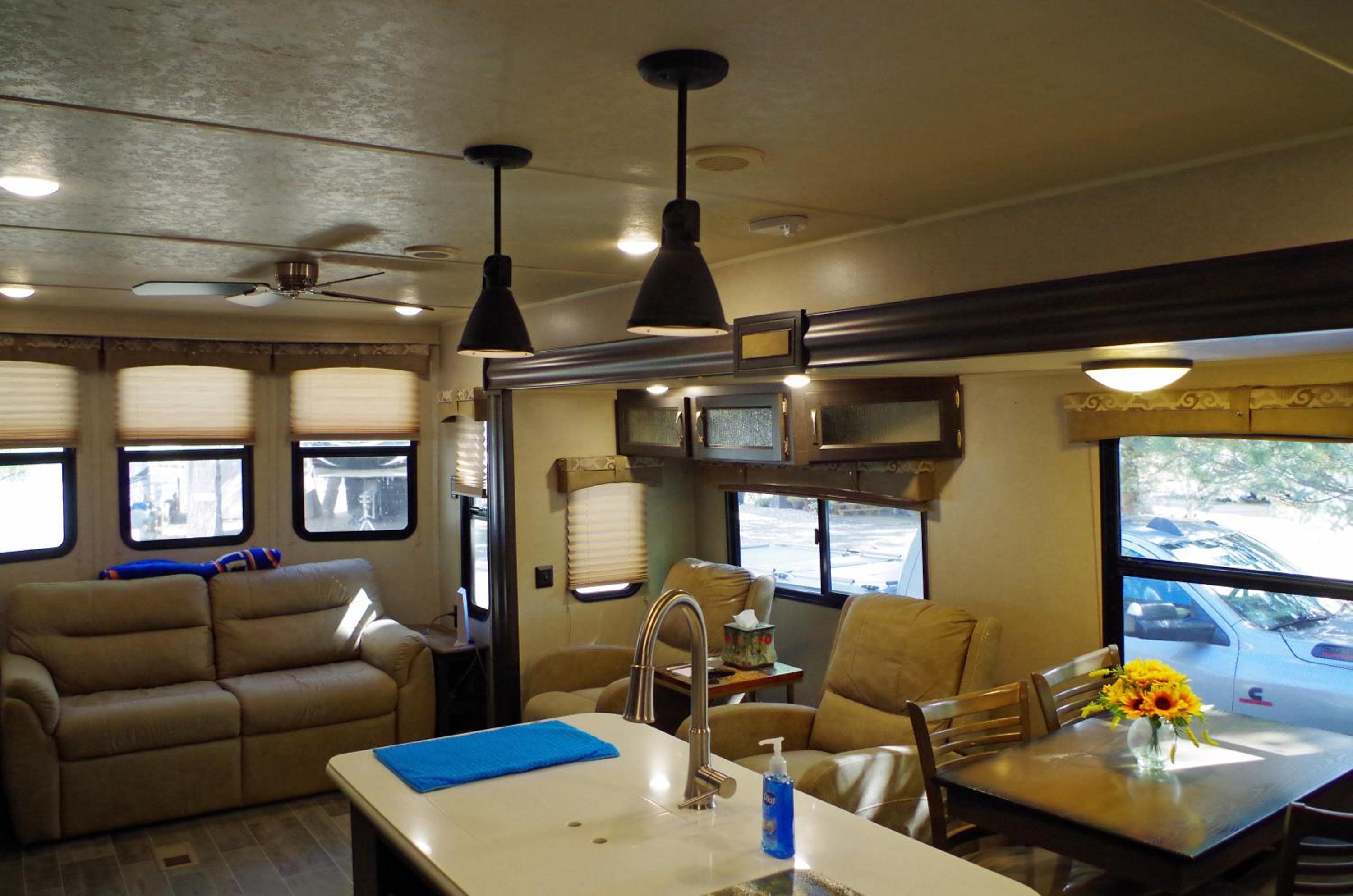 Mobile Home photo 1