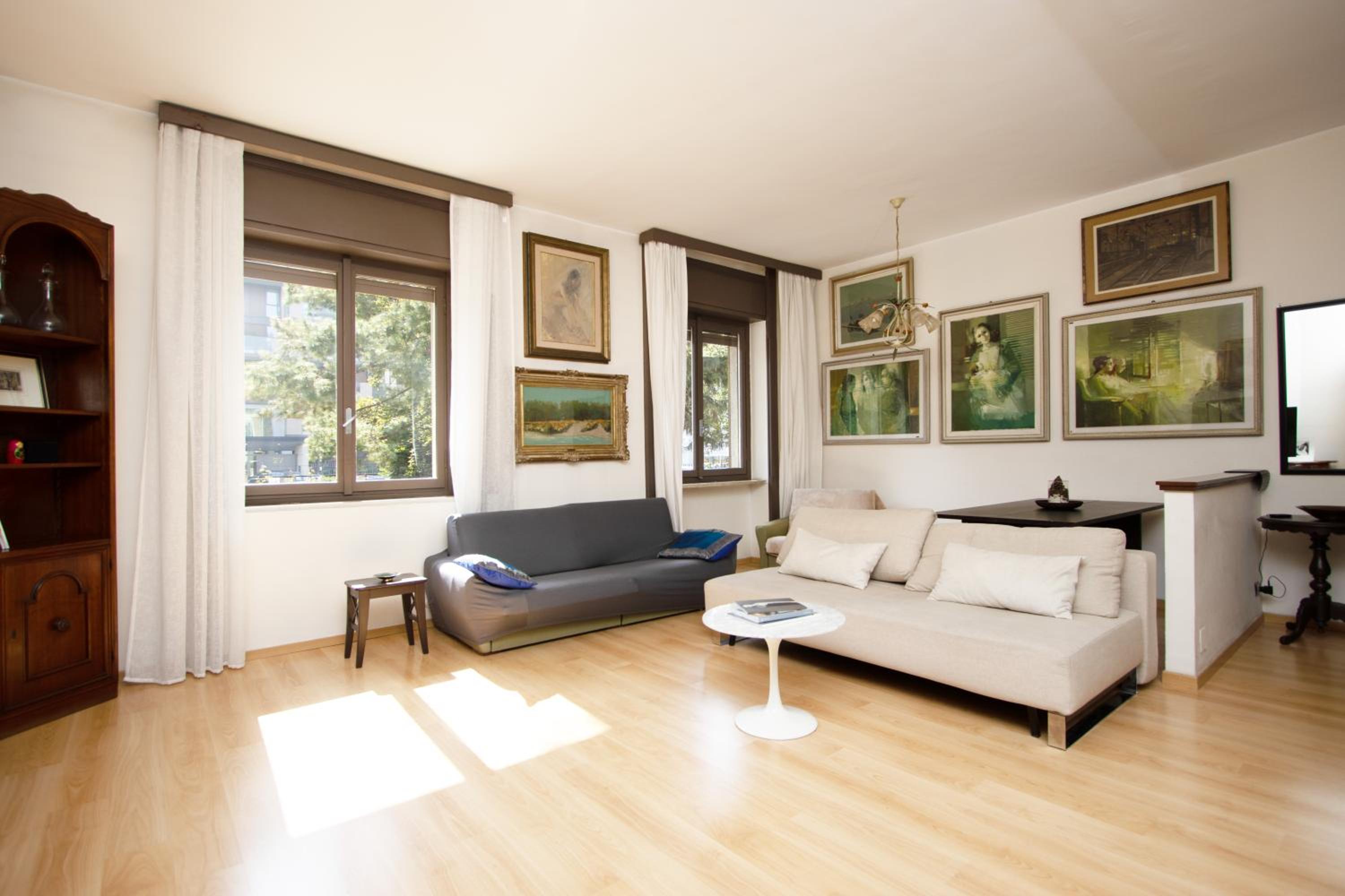 One-Bedroom Apartment