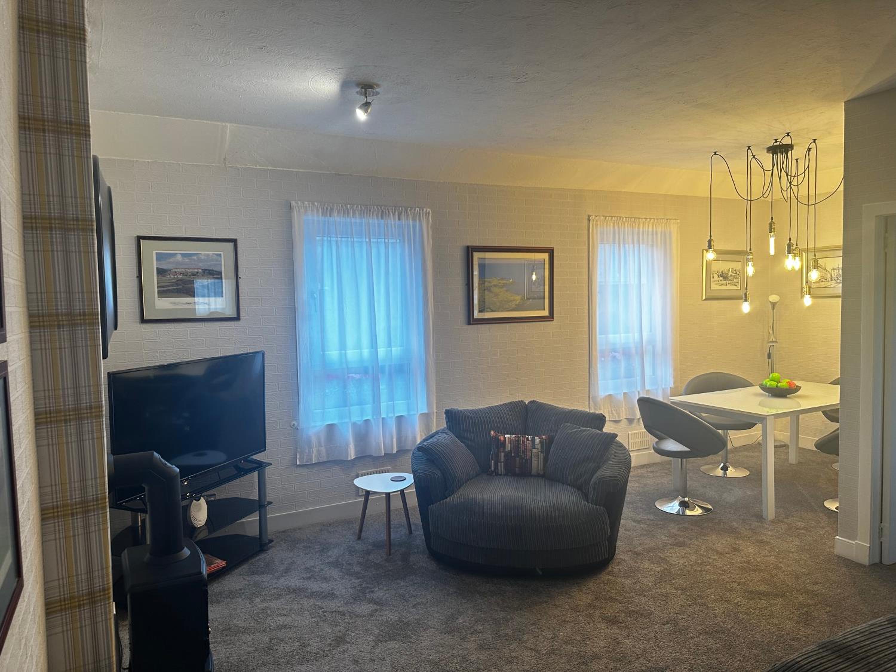 Apartment photo 1