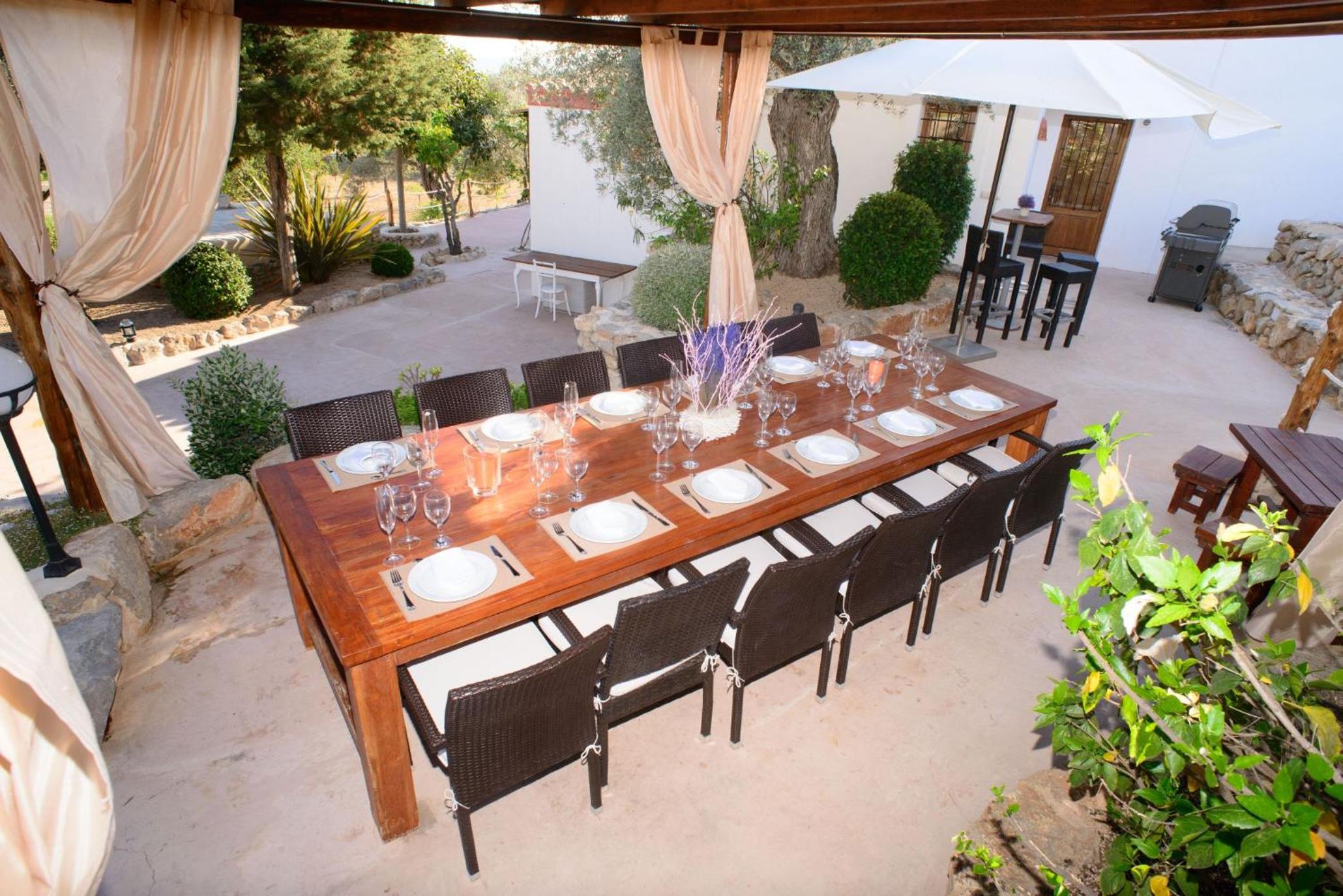 Villa photo 3