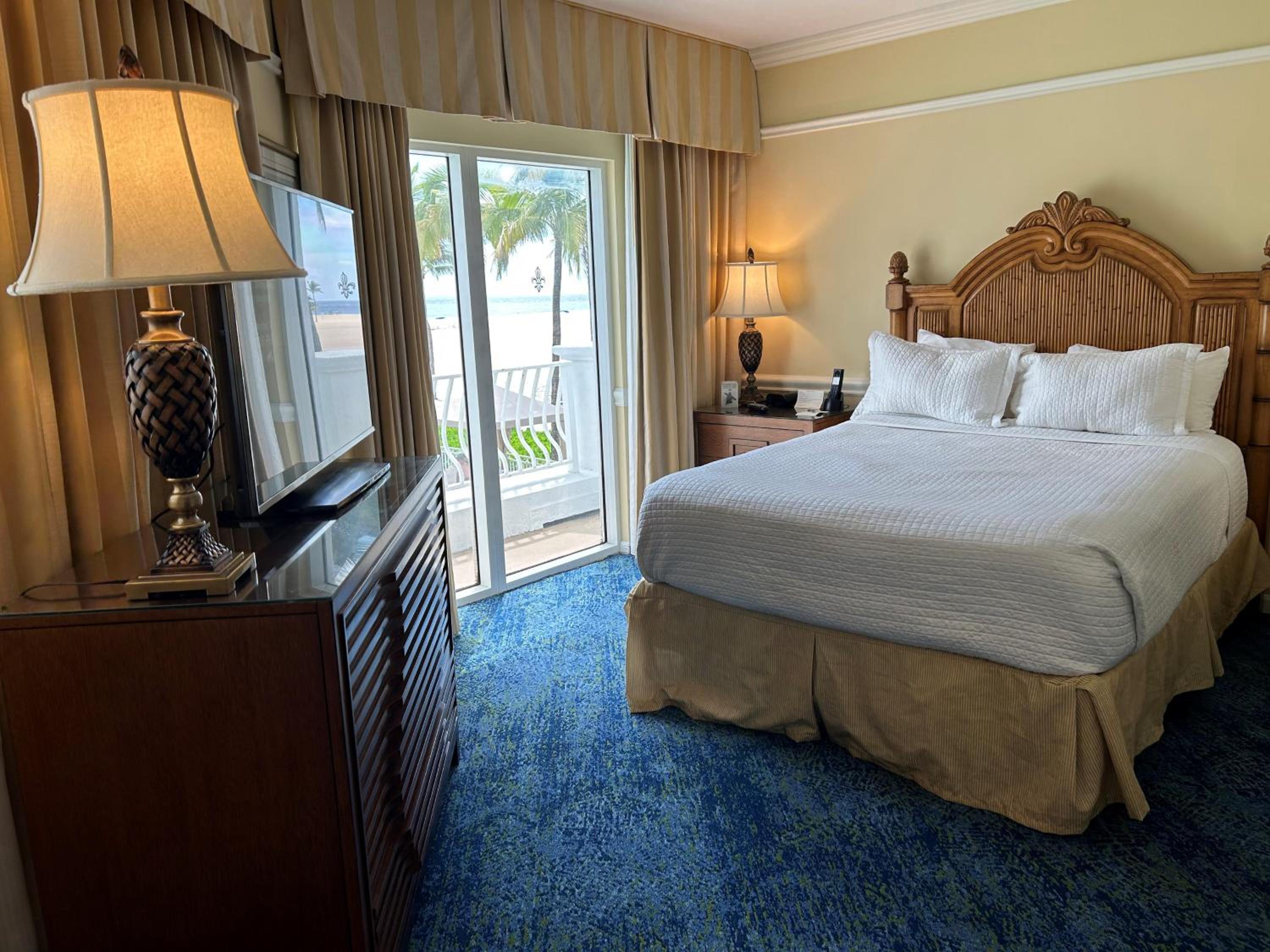 Queen Suite with Sea View