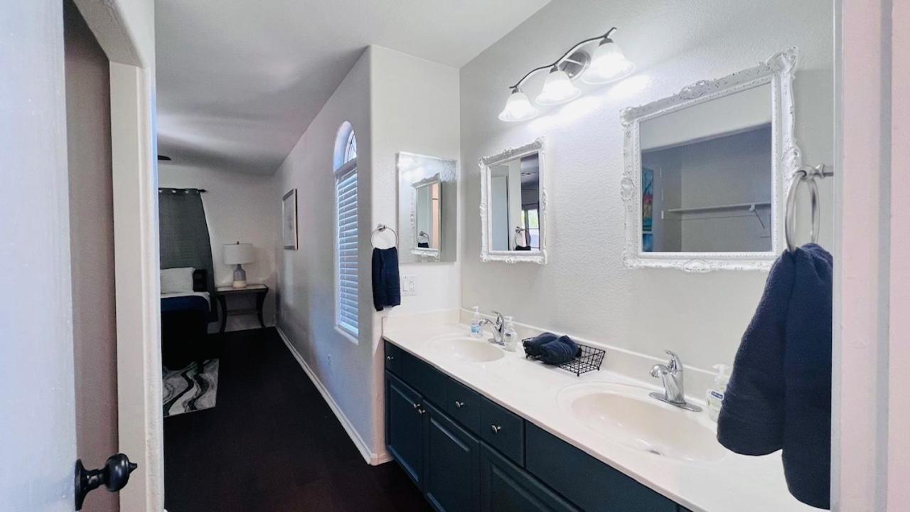 Three-Bedroom Townhouse photo 2