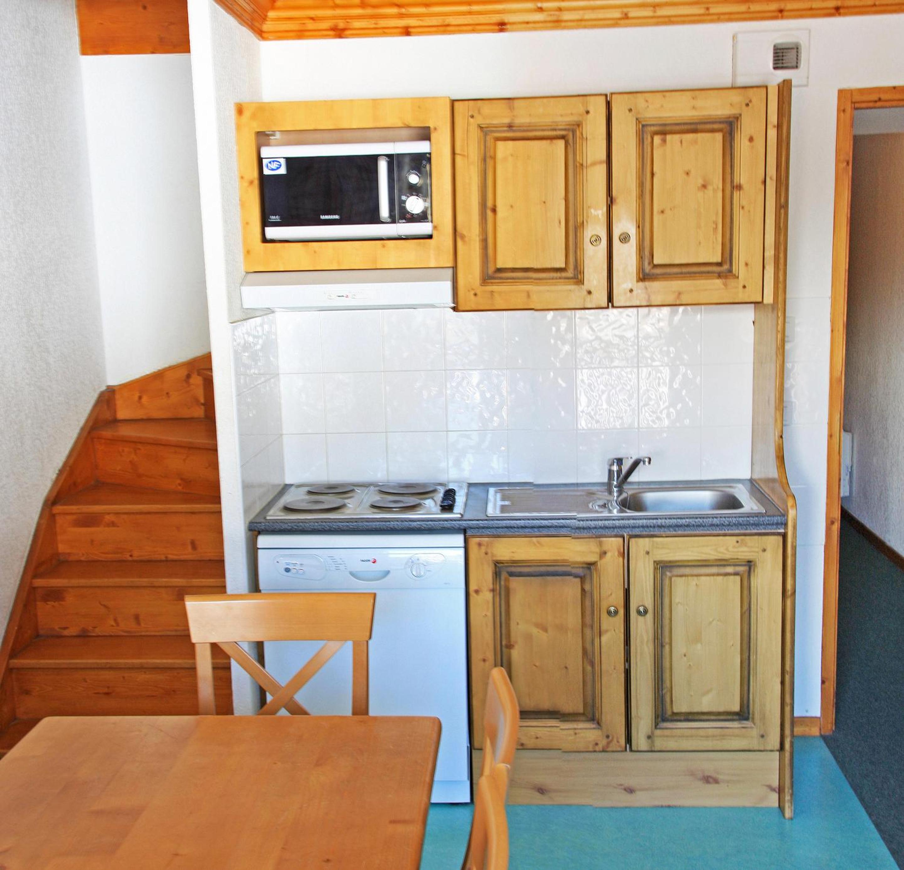Two-Bedroom Apartment with Alcove (8 Adults) photo 3