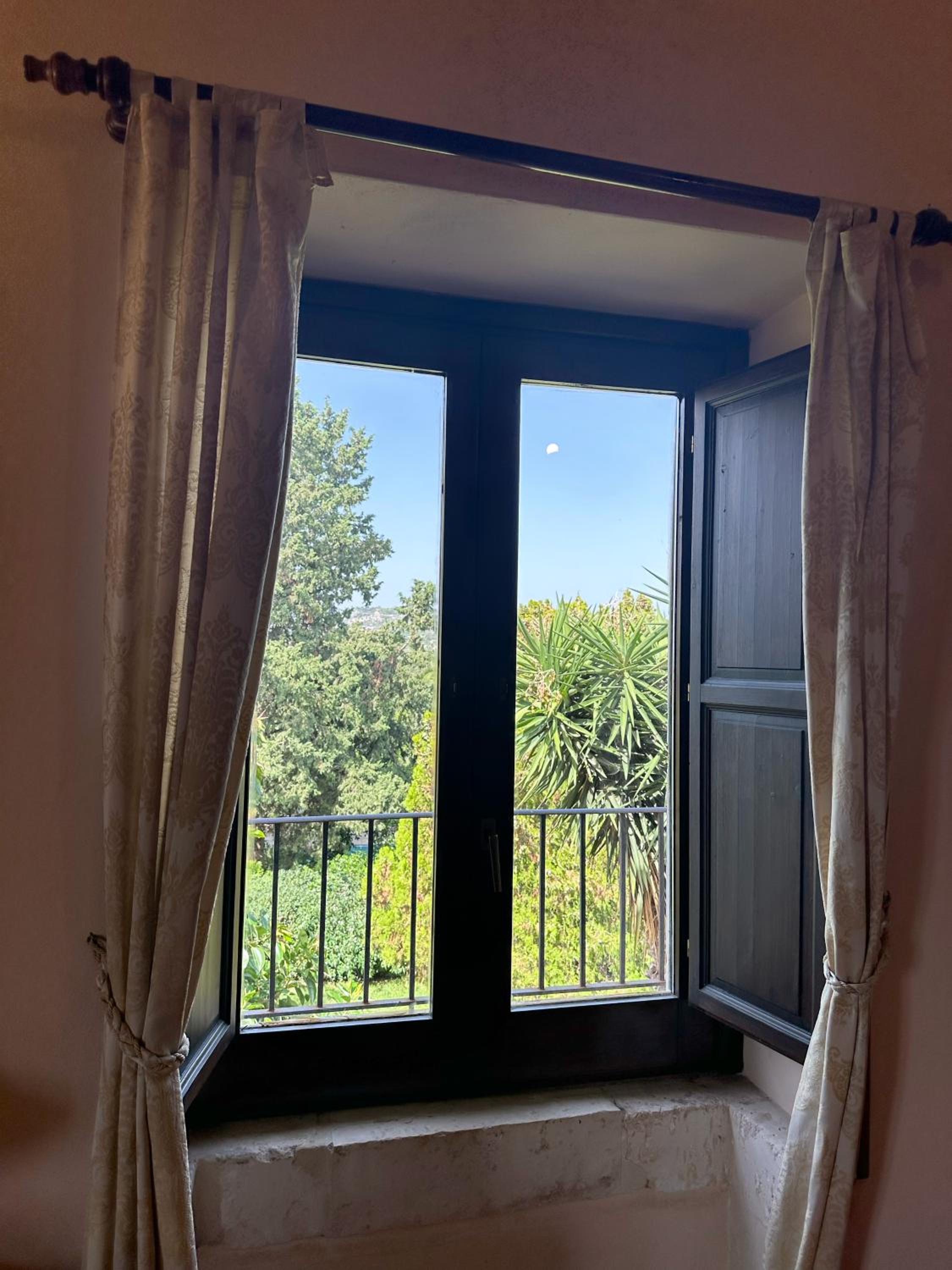 Triple Room - Photo 6