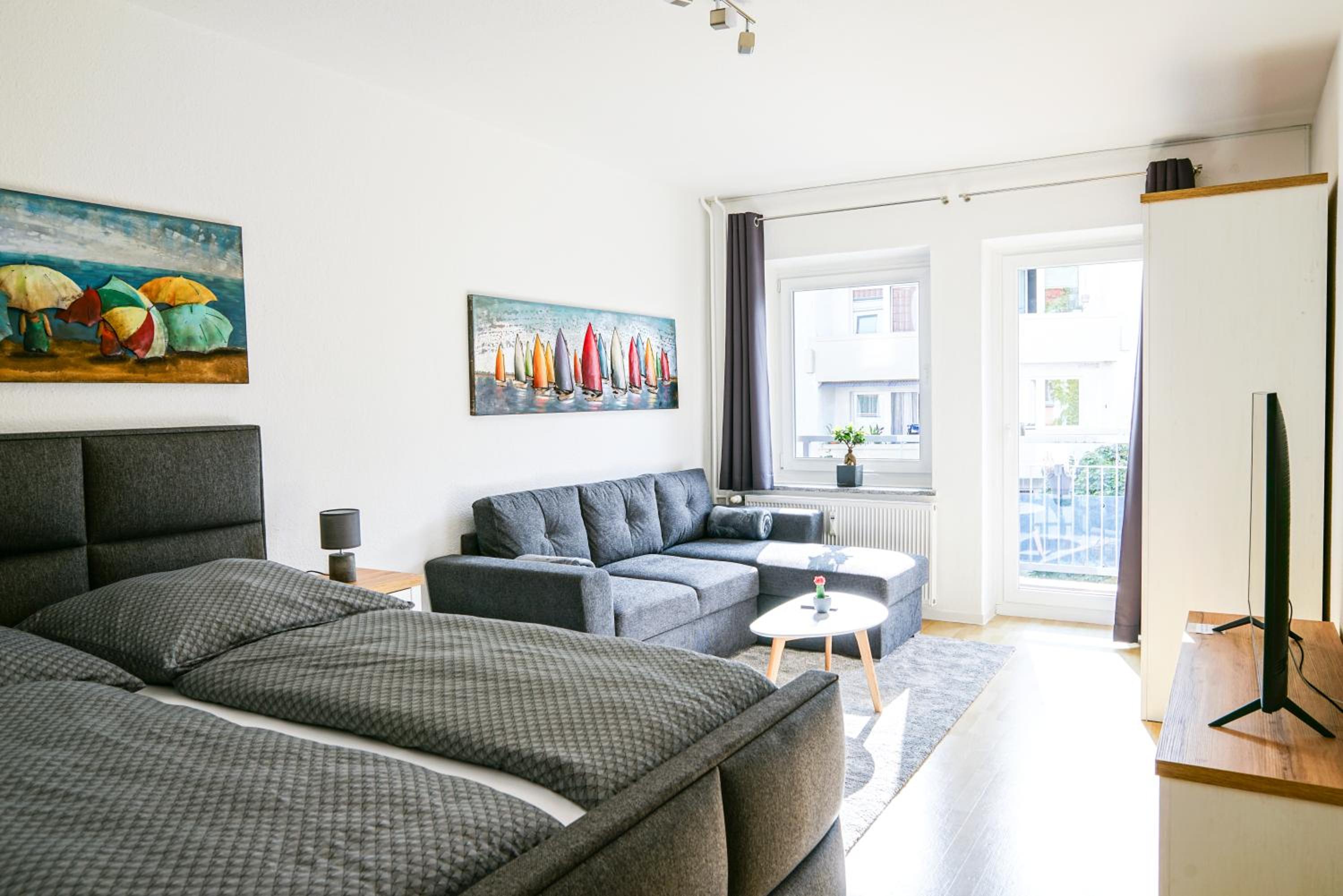 One-Bedroom Apartment photo 2