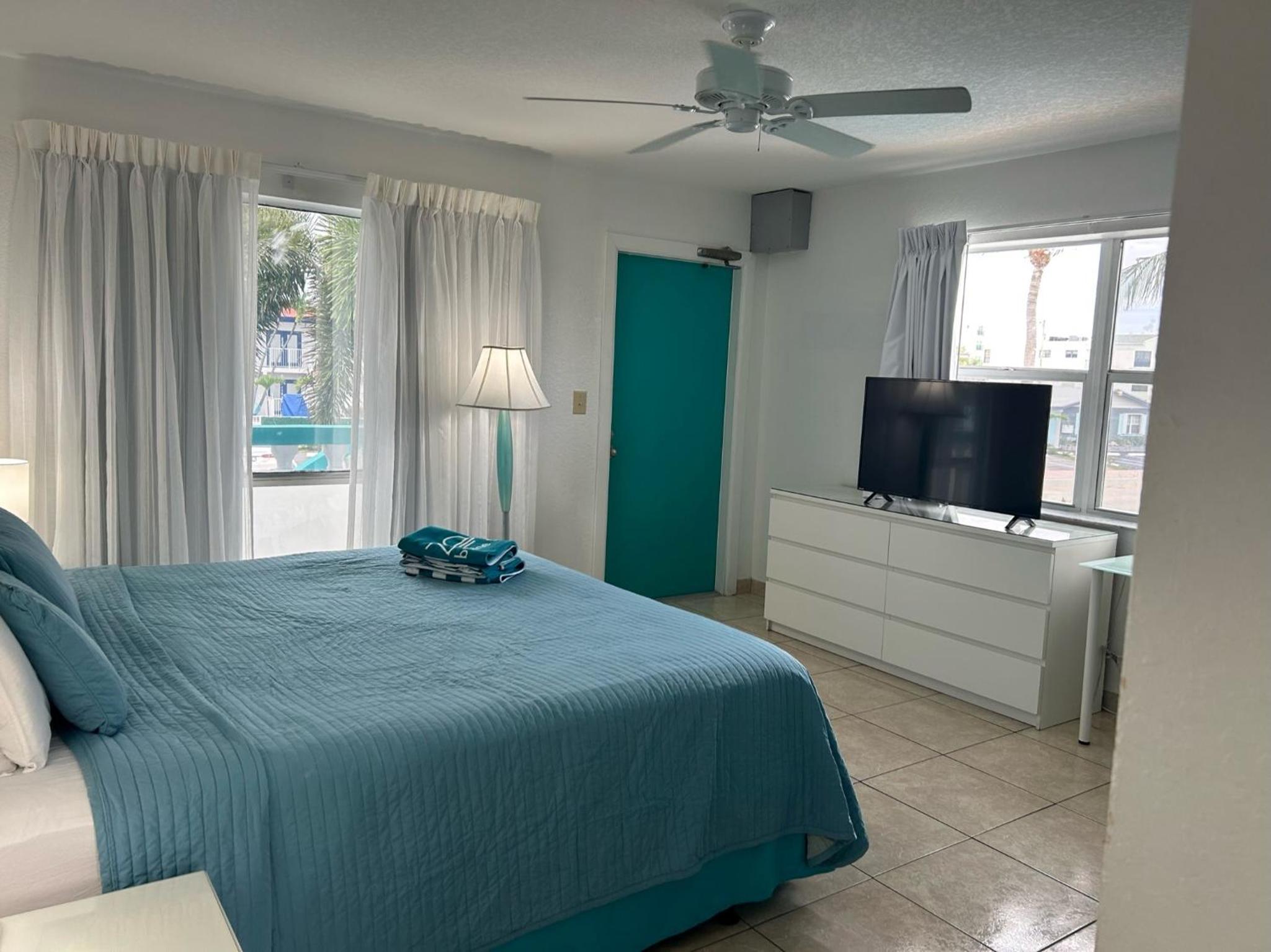 Standard King Room