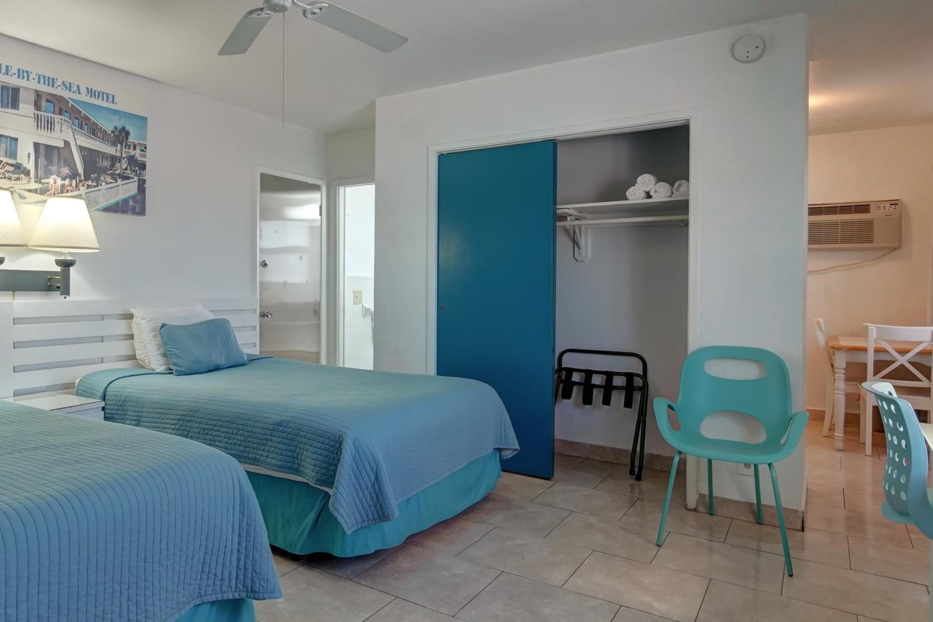 Efficiency Two Double Beds photo 2