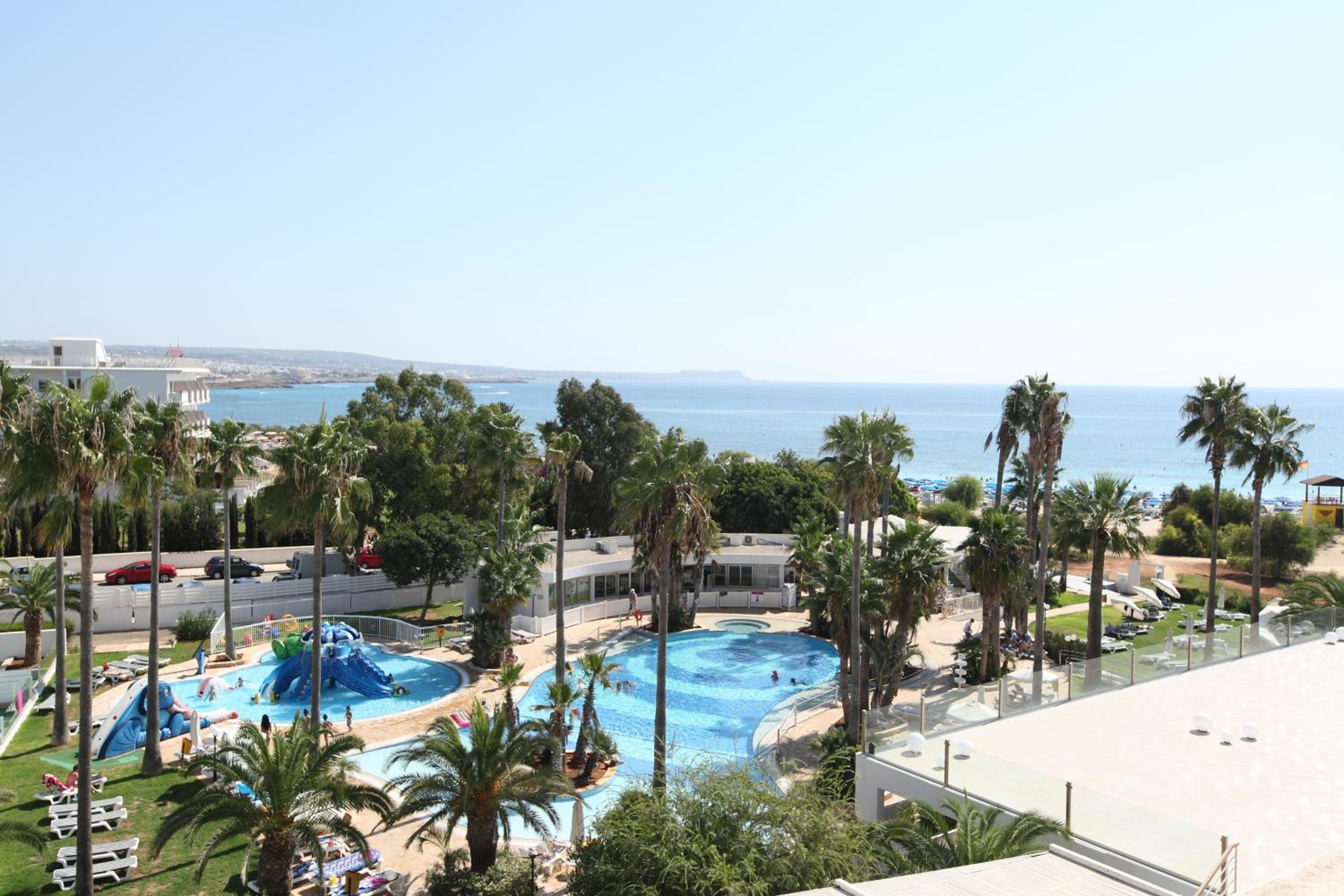 Standard Double or Twin Room with Sea View - Photo 2