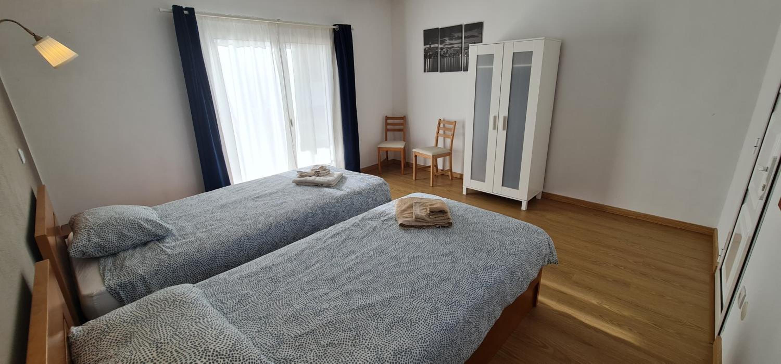 Twin Room with Private External Bathroom - Photo 6
